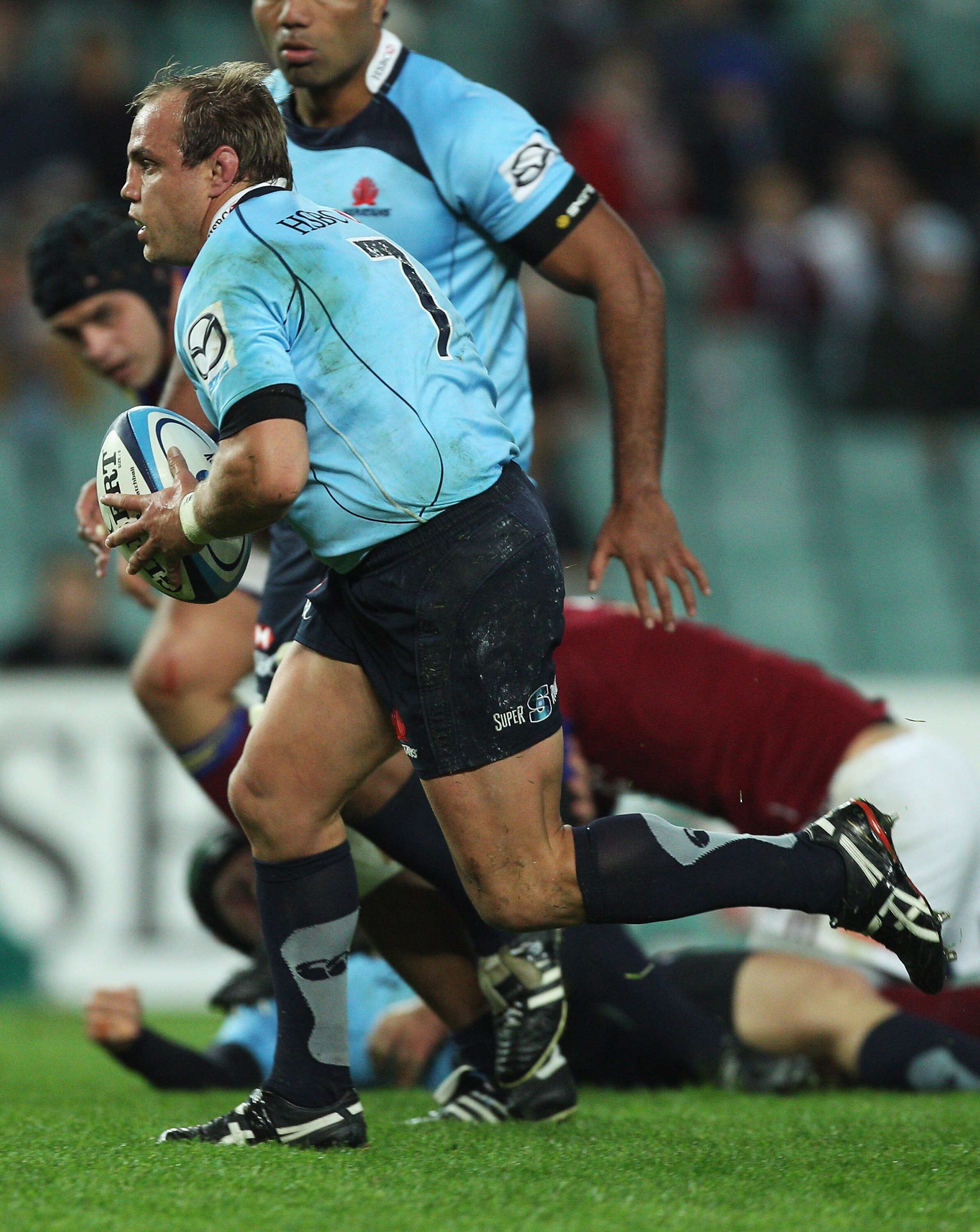SYDNEY, AUSTRALIA - JUNE 11: Phil Waugh of the Waratahs runs the ball during the round 17 Super Rugby match between the Waratahs and the Highlanders at the Sydney Football Stadium on June 11, 2011 in Sydney, Australia. (Photo by Mark Kolbe/Getty Images) SYDNEY, AUSTRALIA - JUNE 11: Phil Waugh of the Waratahs runs the ball during the round 17 Super Rugby match between the Waratahs and the Highlanders at the Sydney Football Stadium on June 11, 2011 in Sydney, Australia. (Photo by Mark Kolbe/Getty Images)