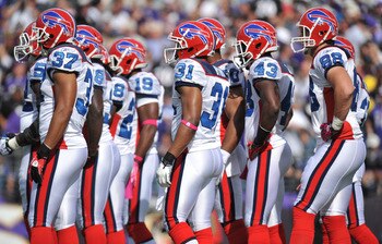 BALTIMORE, MD - OCTOBER 24:  The Buffalo Bills kickoff team huddles before the kick against the Baltimore Ravens at M&T Bank Stadium on October 24, 2010 in Baltimore, Maryland. The Ravens defeated the Bills 37-34. (Photo by Larry French/Getty Images)