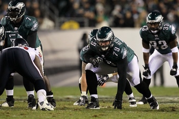 PHILADELPHIA, PA - DECEMBER 02:  Offensive guard Todd Herremans #79 of the Philadelphia Eagles gets set in his stance against the Houston Texans at Lincoln Financial Field on December 2, 2010 in Philadelphia, Pennsylvania.  (Photo by Jim McIsaac/Getty Ima
