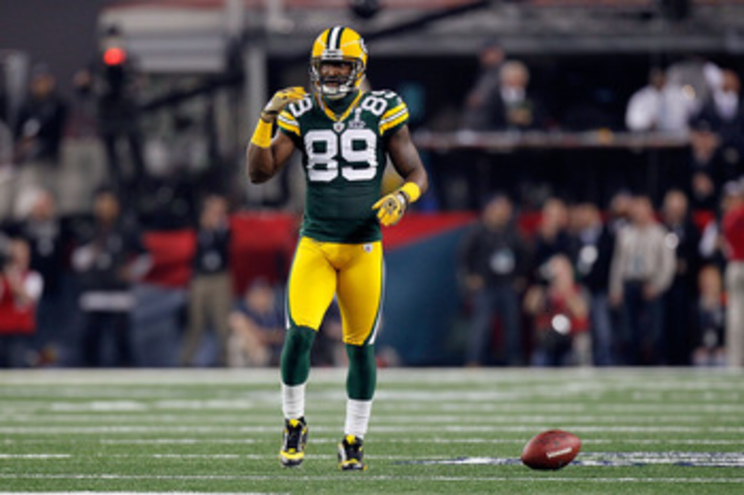 ARLINGTON, TX - FEBRUARY 06: James Jones #89 of the Green Bay Packers reacts after missing a catch against the Pittsburgh Steelers during Super Bowl XLV at Cowboys Stadium on February 6, 2011 in Arlington, Texas. (Photo by Kevin C. Cox/Getty Images) ARLINGTON, TX - FEBRUARY 06: James Jones #89 of the Green Bay Packers reacts after missing a catch against the Pittsburgh Steelers during Super Bowl XLV at Cowboys Stadium on February 6, 2011 in Arlington, Texas. (Photo by Kevin C. Cox/Getty Images)