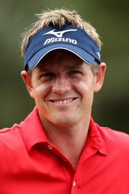BETHESDA, MD - JUNE 14:  Luke Donald of England waits on the practice ground during a practice round prior to the start of the 111th U.S. Open at Congressional Country Club on June 14, 2011 in Bethesda, Maryland.  (Photo by Andrew Redington/Getty Images)