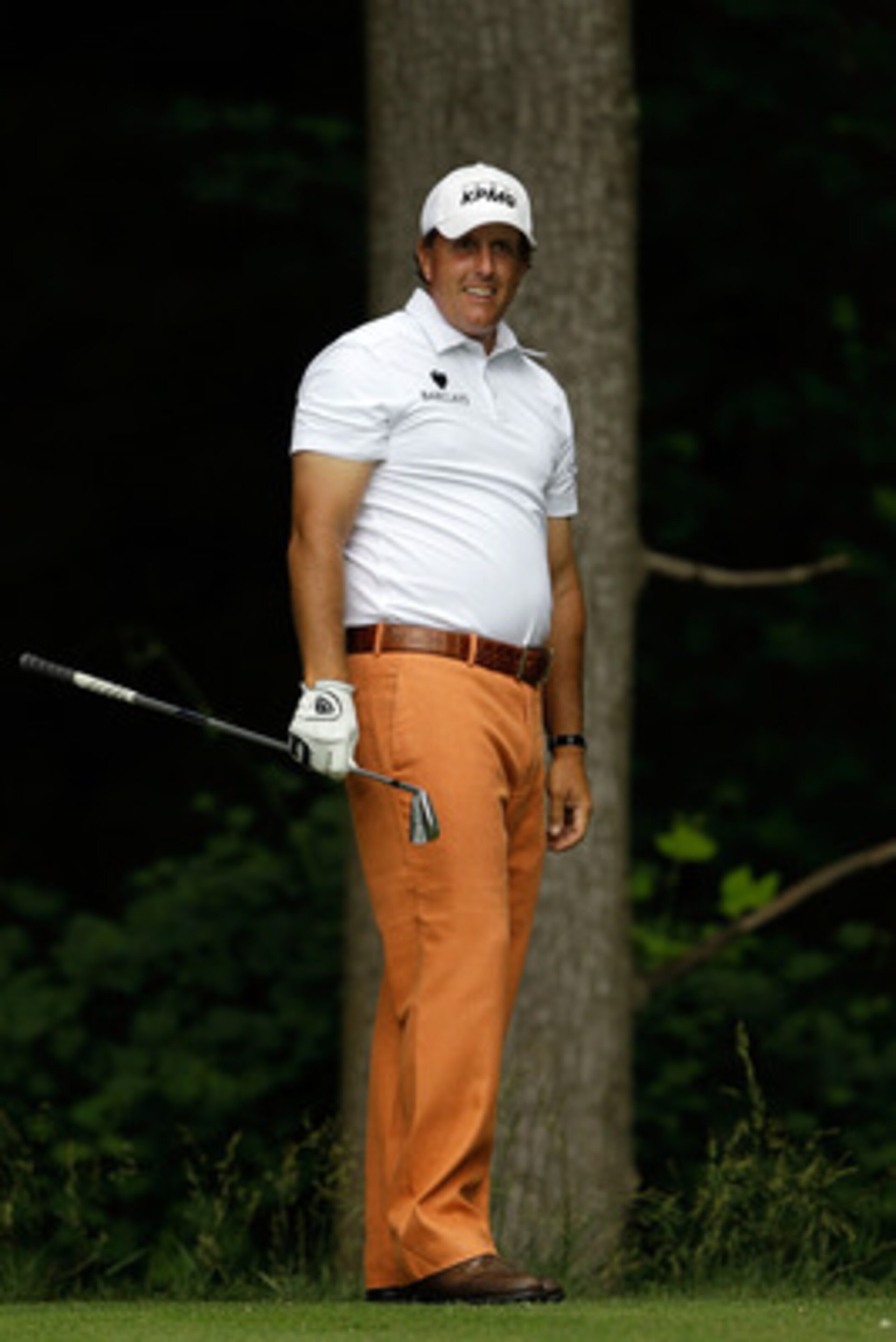 BETHESDA, MD - JUNE 14:  Phil Mickelson watches a shot during a practice round prior to the start of the 111th U.S. Open at Congressional Country Club on June 14, 2011 in Bethesda, Maryland.  (Photo by Rob Carr/Getty Images)