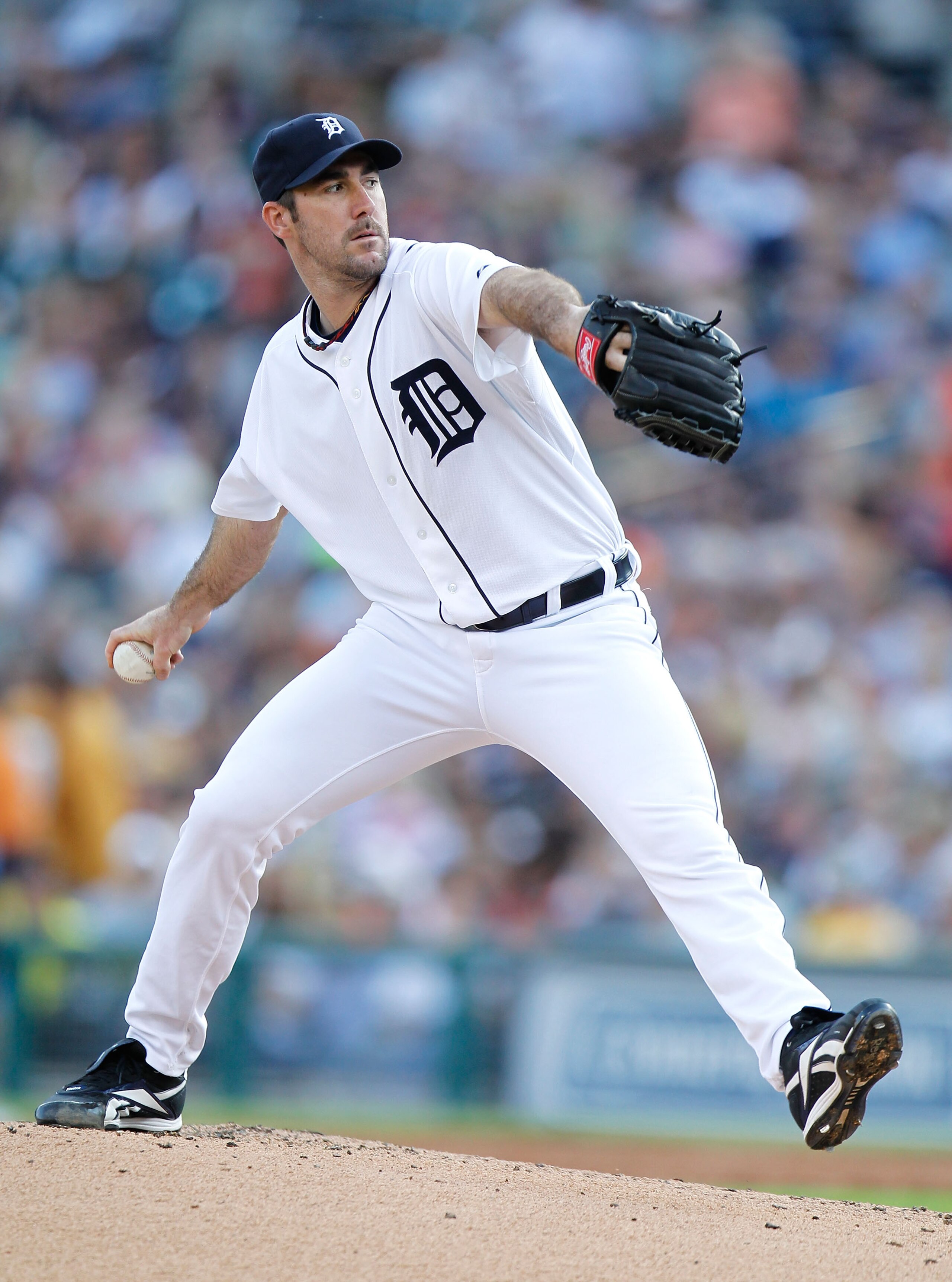DETROIT, MI - JUNE 14: Justin Verlander #35 of the Detroit Tigers  throws a first inning pitch while playing the Cleveland Indians at Comerica Park on June 14, 2011 in Detroit, Michigan. Detroit won the game 4-0. (Photo by Gregory Shamus/Getty Images)