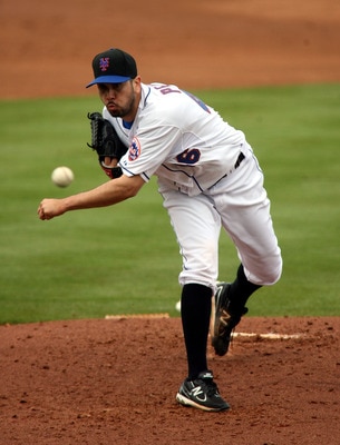 PORT ST. LUCIE, FL - MARCH 03:  Pitcher Oliver Perez #46 of the New York Mets throws against the St. Louis Cardinals at Digital Domain Park on March 3, 2011 in Port St. Lucie, Florida.  (Photo by Marc Serota/Getty Images)
