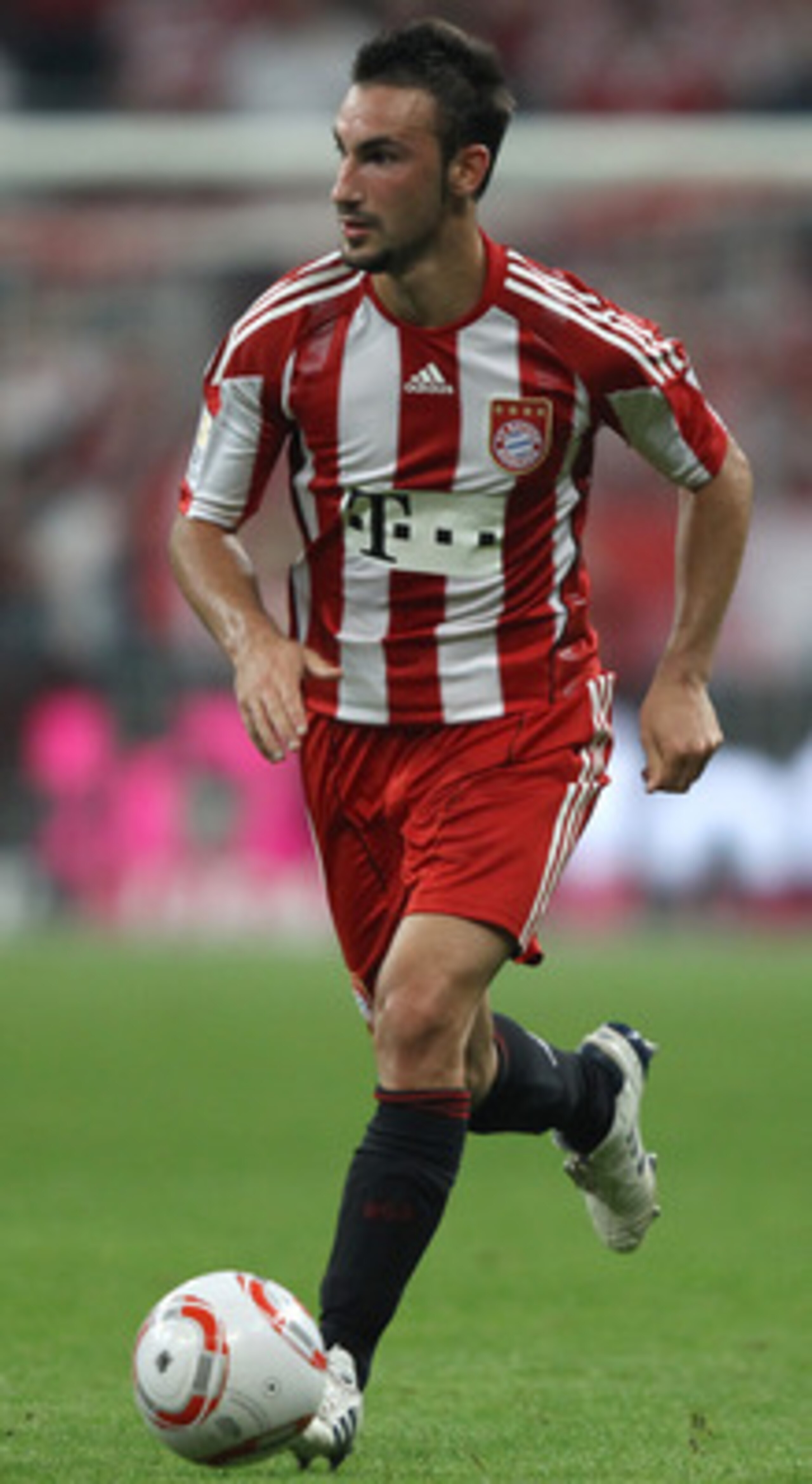 MUNICH, GERMANY - AUGUST 20: Diego Contento of Bayern runs with the ball during the Bundesliga match between FC Bayern Muenchen and VfL Wolfsburg at Allianz Arena on August 20, 2010 in Munich, Germany. (Photo by Clive Brunskill/Getty Images) MUNICH, GERMANY - AUGUST 20: Diego Contento of Bayern runs with the ball during the Bundesliga match between FC Bayern Muenchen and VfL Wolfsburg at Allianz Arena on August 20, 2010 in Munich, Germany. (Photo by Clive Brunskill/Getty Images)
