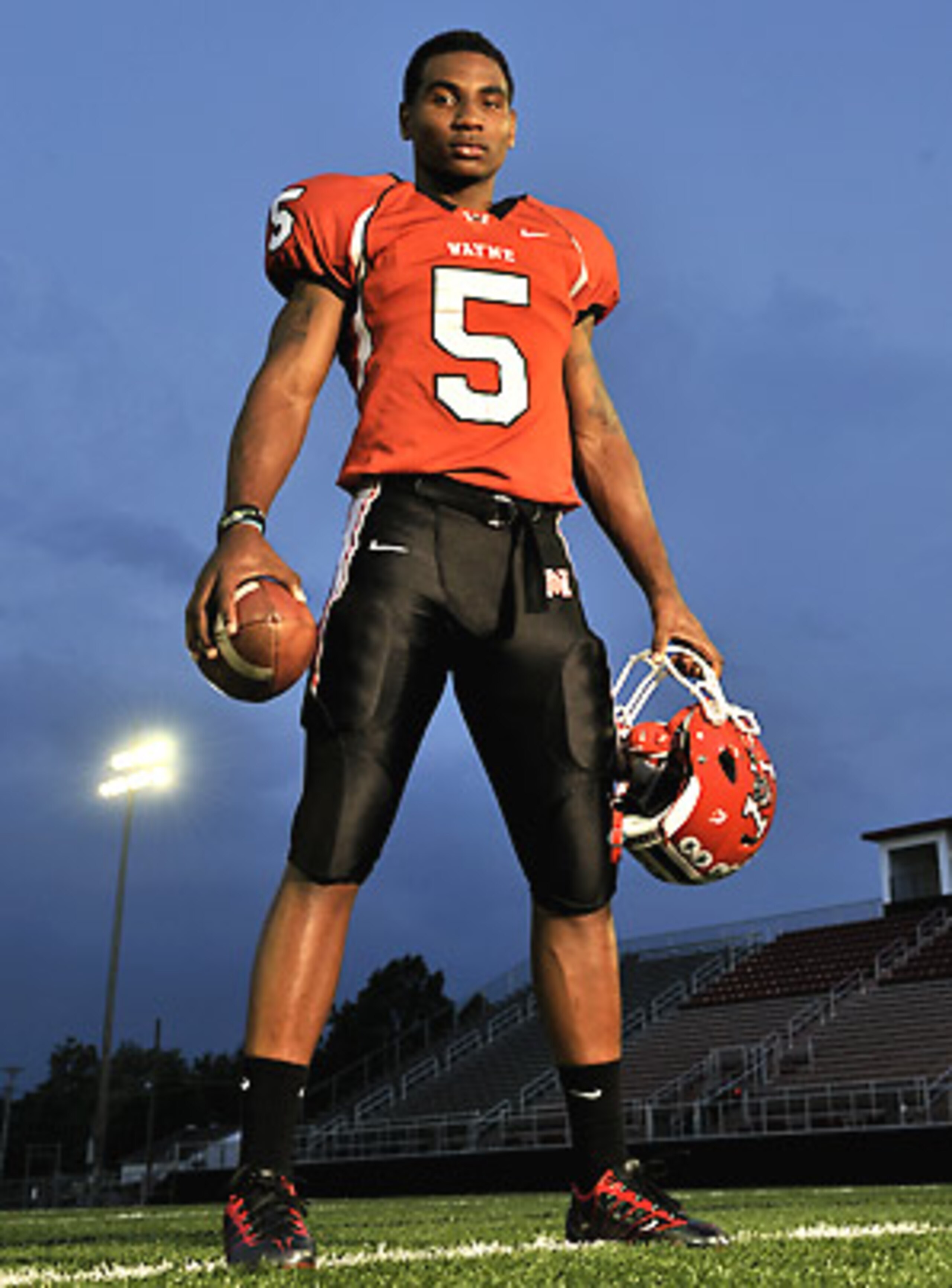http://sportsillustrated.cnn.com/2011/football/ncaa/05/23/impact-early-enrollees/index.html