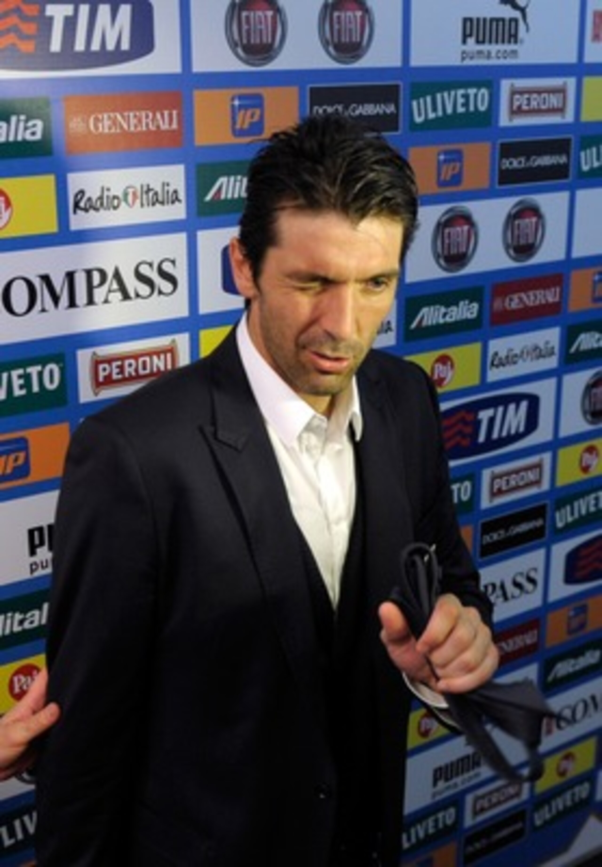 MODENA, ITALY - JUNE 02:  Gianluigi Buffon of Italy attends a press conference ahead of the EURO 2012 Group C qualifier against Estonia at Alberto Braglia Stadium on June 2, 2011 in Modena, Italy.  (Photo by Claudio Villa/Getty Images)