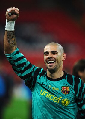 LONDON, ENGLAND - MAY 28:  Victor Valdes of FC Barcelona celebrates after the UEFA Champions League final between FC Barcelona and Manchester United FC at Wembley Stadium on May 28, 2011 in London, England.  (Photo by Clive Mason/Getty Images)