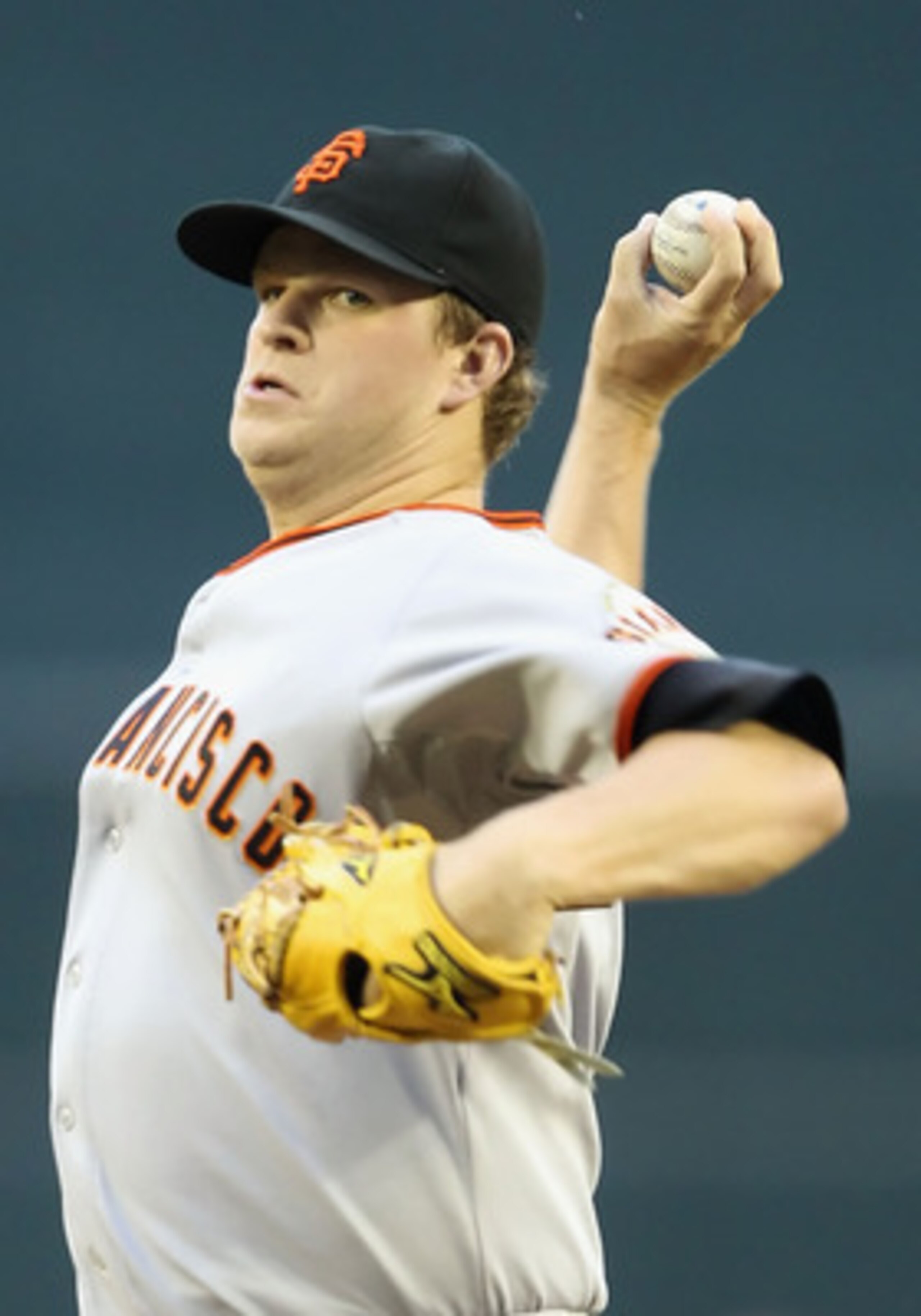 PHOENIX, AZ - JUNE 14:  Starting pitcher Matt Cain #18 of the San Francisco Giants pitches against the Arizona Diamondbacks during the Major League Baseball game at Chase Field on June 14, 2011 in Phoenix, Arizona.  (Photo by Christian Petersen/Getty Imag