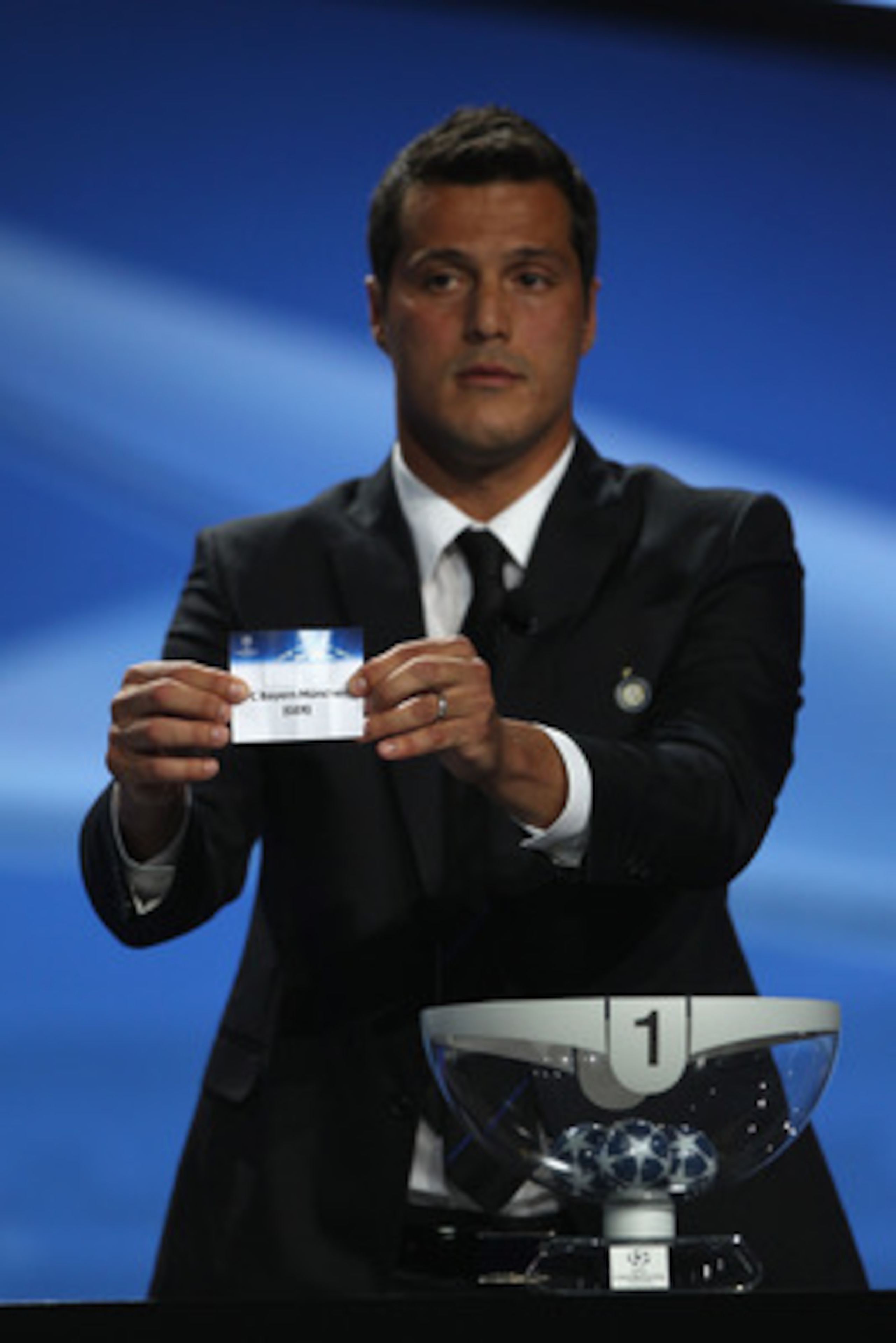 MONACO - AUGUST 26:  Julio Cesar of Inter Milan and Brazil draws the name of Bayern Munich during the UEFA Champions League Group Stage draw at the Grimaldi Forum on August 26, 2010 in Monaco, Monaco.  (Photo by Michael Steele/Getty Images)