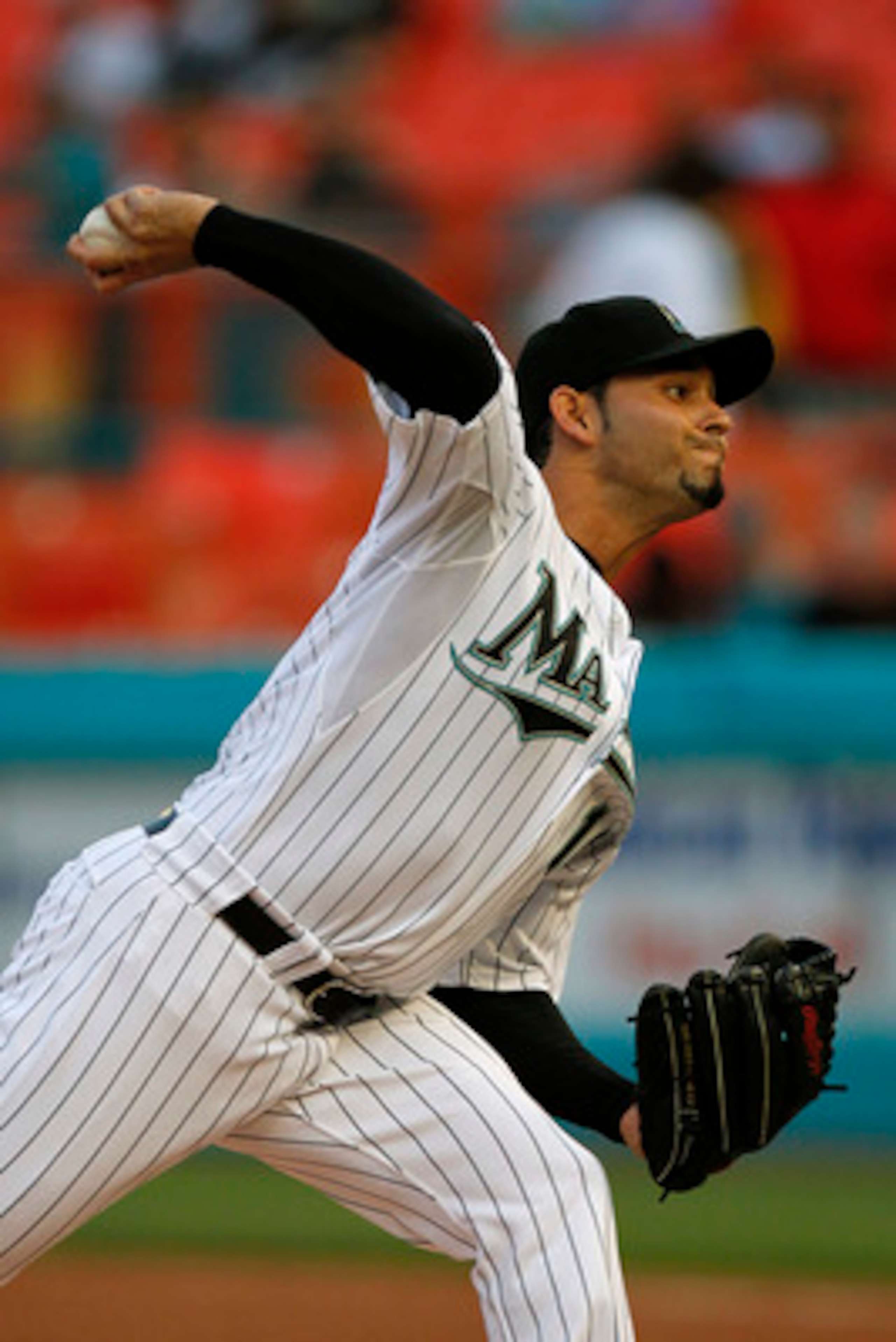 MIAMI GARDENS, FL - JUNE 10: Anibal Sanchez #19 of the Florida Marlins delivers a pitch against the Arizona Diamondbacks at Sun Life Stadium on June 10, 2011 in Miami Gardens, Florida. (Photo by Eliot J. Schechter/Getty Images)