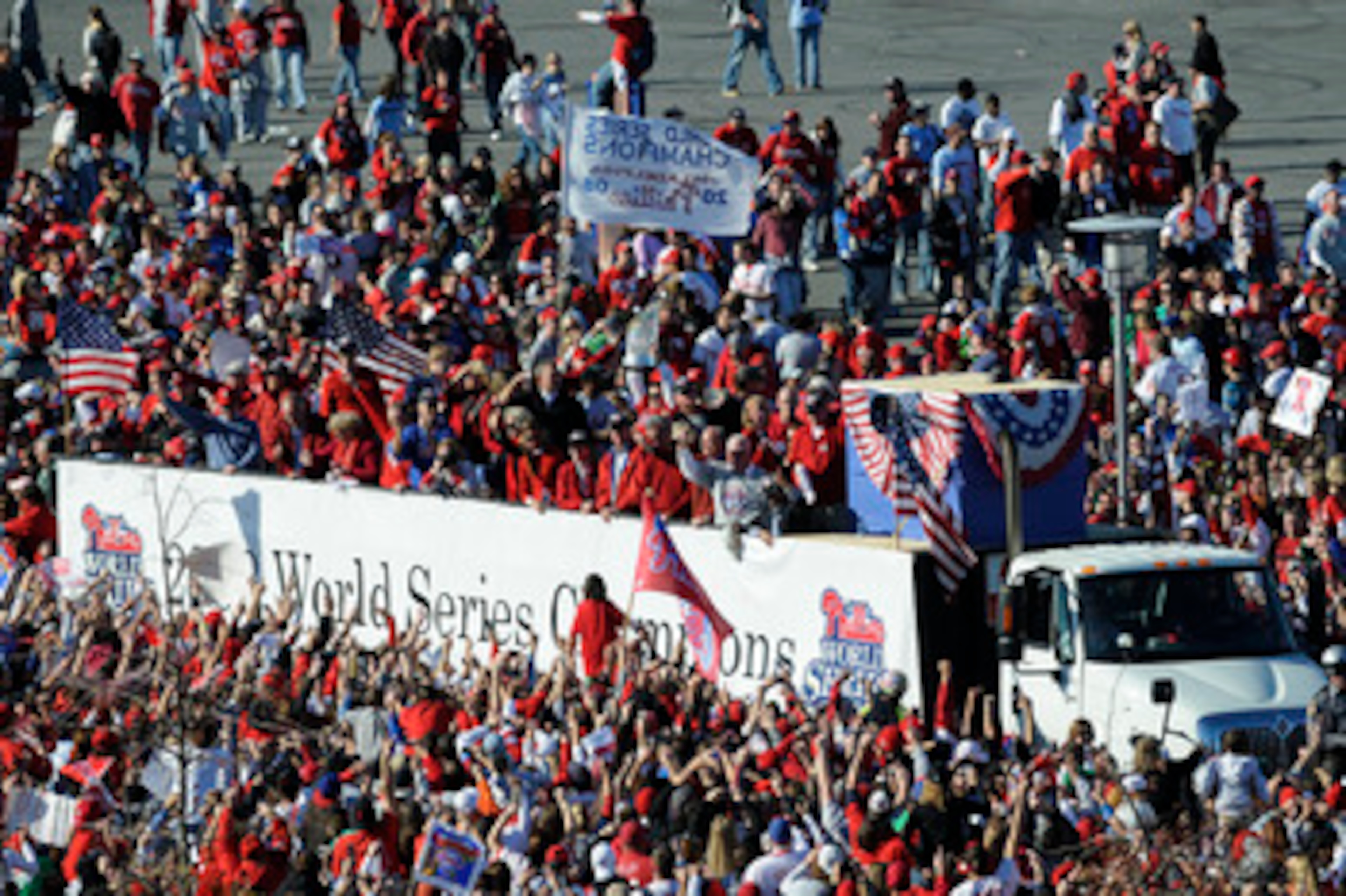 PHILADELPHIA, PA - OCTOBER 31: The Philadelphia Philies arrive at a victory rally at Citizens Bank Park October 31, 2008 in Philadelphia, Pennsylvania. The Phillies defeated the Tampa Bay Rays to win their first World Series in 28 years. (Photo by Jeff Fu PHILADELPHIA, PA - OCTOBER 31: The Philadelphia Philies arrive at a victory rally at Citizens Bank Park October 31, 2008 in Philadelphia, Pennsylvania. The Phillies defeated the Tampa Bay Rays to win their first World Series in 28 years. (Photo by Jeff Fu