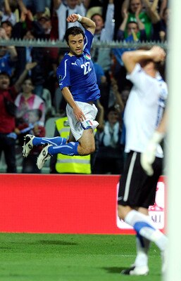 MODENA, ITALY - JUNE 03:  Giuseppe Rossi of Italy celebrates after scoring the opening goal during the UEFA EURO 2012 Group C qualifying match between Italy and Estonia on June 3, 2011 in Modena, Italy.  (Photo by Dino Panato/Getty Images)