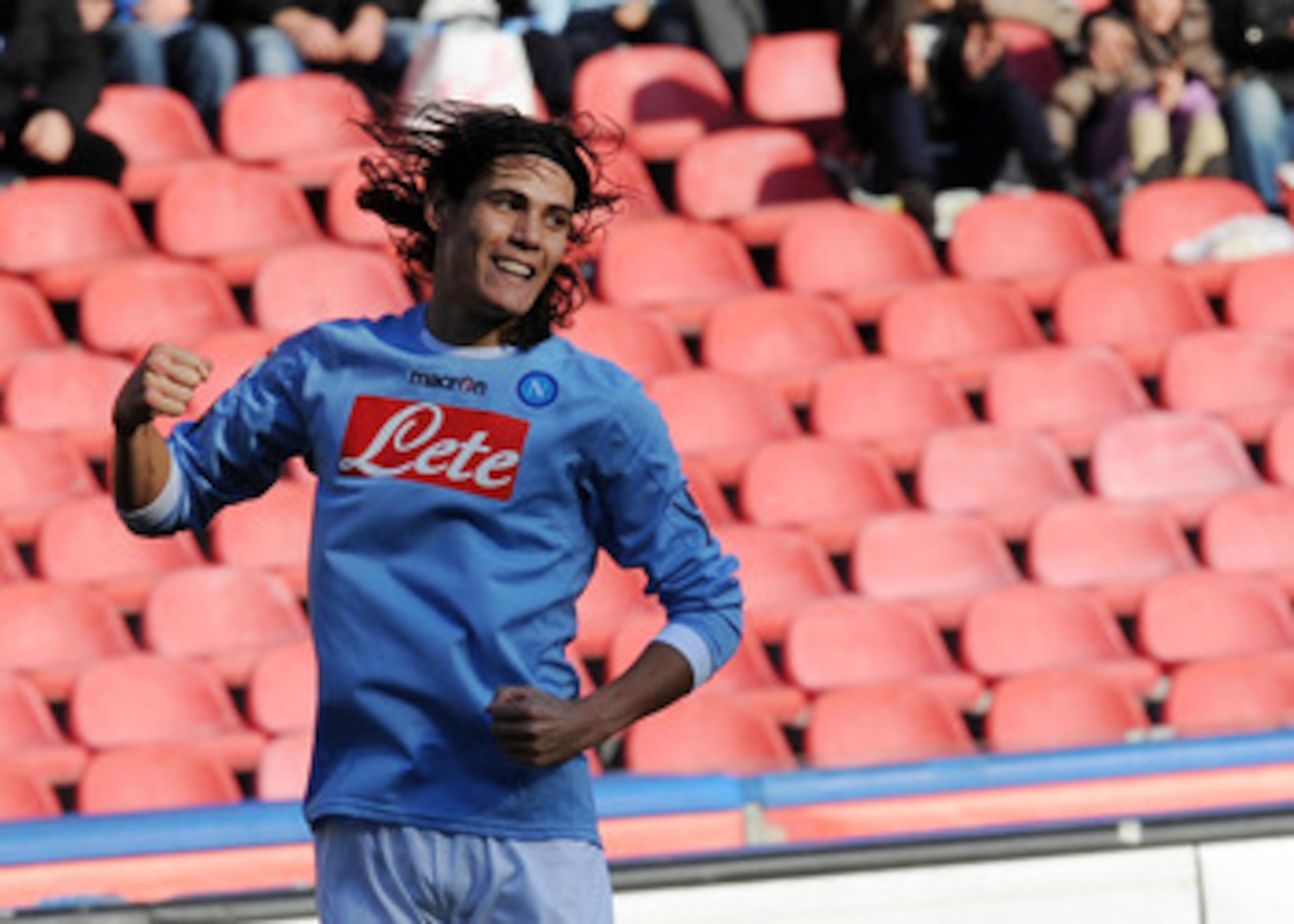 NAPLES, ITALY - FEBRUARY 06: Edinson Cavani of Napoli celebrates after scoring the opening goal during the Serie A match between SSC Napoli and AC Cesena at Stadio San Paolo on February 6, 2011 in Naples, Italy. (Photo by Giuseppe Bellini/Getty Images) NAPLES, ITALY - FEBRUARY 06: Edinson Cavani of Napoli celebrates after scoring the opening goal during the Serie A match between SSC Napoli and AC Cesena at Stadio San Paolo on February 6, 2011 in Naples, Italy. (Photo by Giuseppe Bellini/Getty Images)