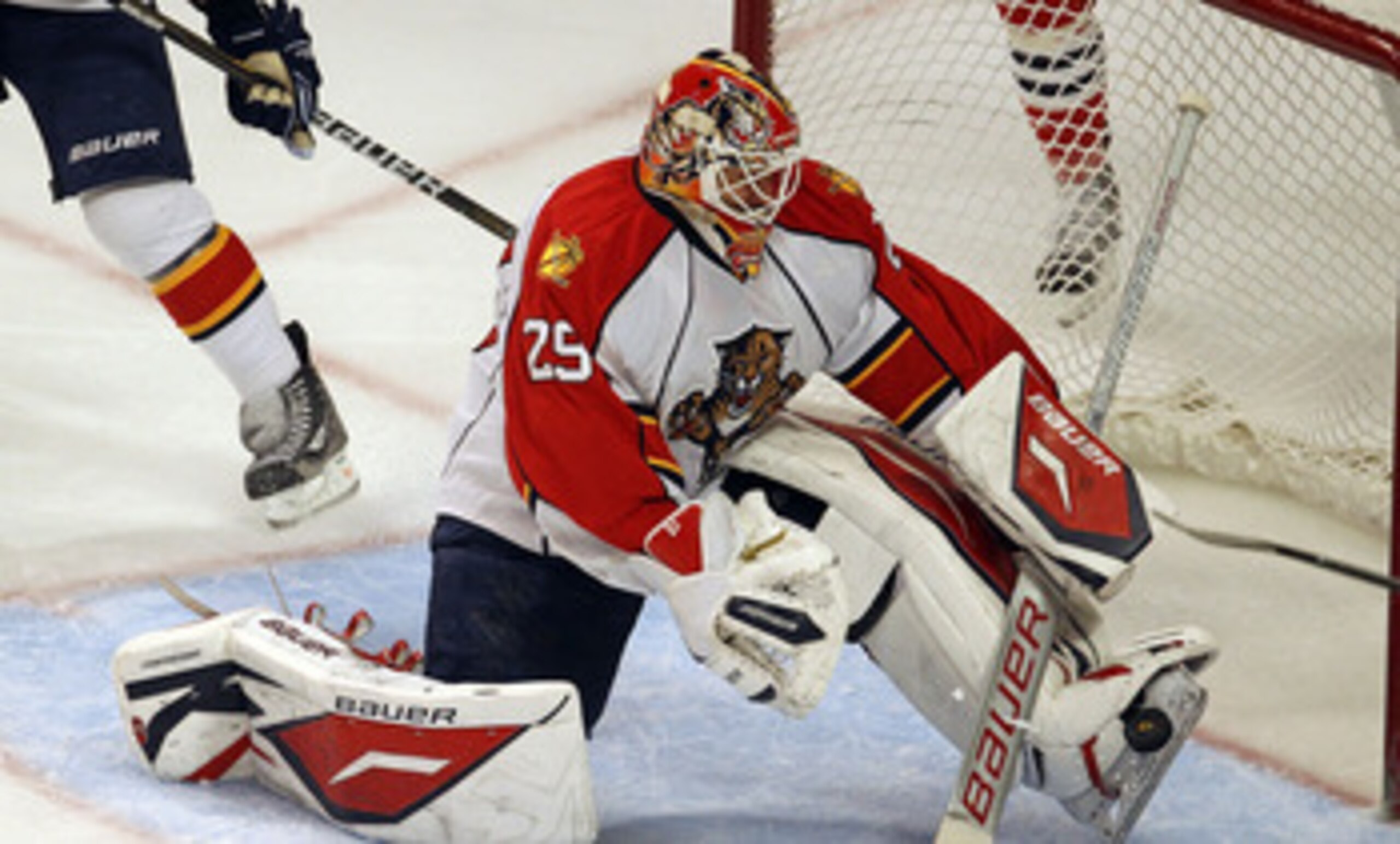 CHICAGO, IL - MARCH 23: Tomas Vokoun #29 of the Florida Panthers stops the puck with his skate against the Chicago Blackhawks at the United Center on March 23, 2011 in Chicago, Illinois. (Photo by Jonathan Daniel/Getty Images)