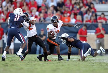 TUCSON, AZ - OCTOBER 09: Wide receiver James Rodgers #8 of the Oregon State Beavers runs with the football during the college football game against the Arizona Wildcats at Arizona Stadium on October 9, 2010 in Tucson, Arizona. The Beavers defeated the Wi TUCSON, AZ - OCTOBER 09: Wide receiver James Rodgers #8 of the Oregon State Beavers runs with the football during the college football game against the Arizona Wildcats at Arizona Stadium on October 9, 2010 in Tucson, Arizona. The Beavers defeated the Wi