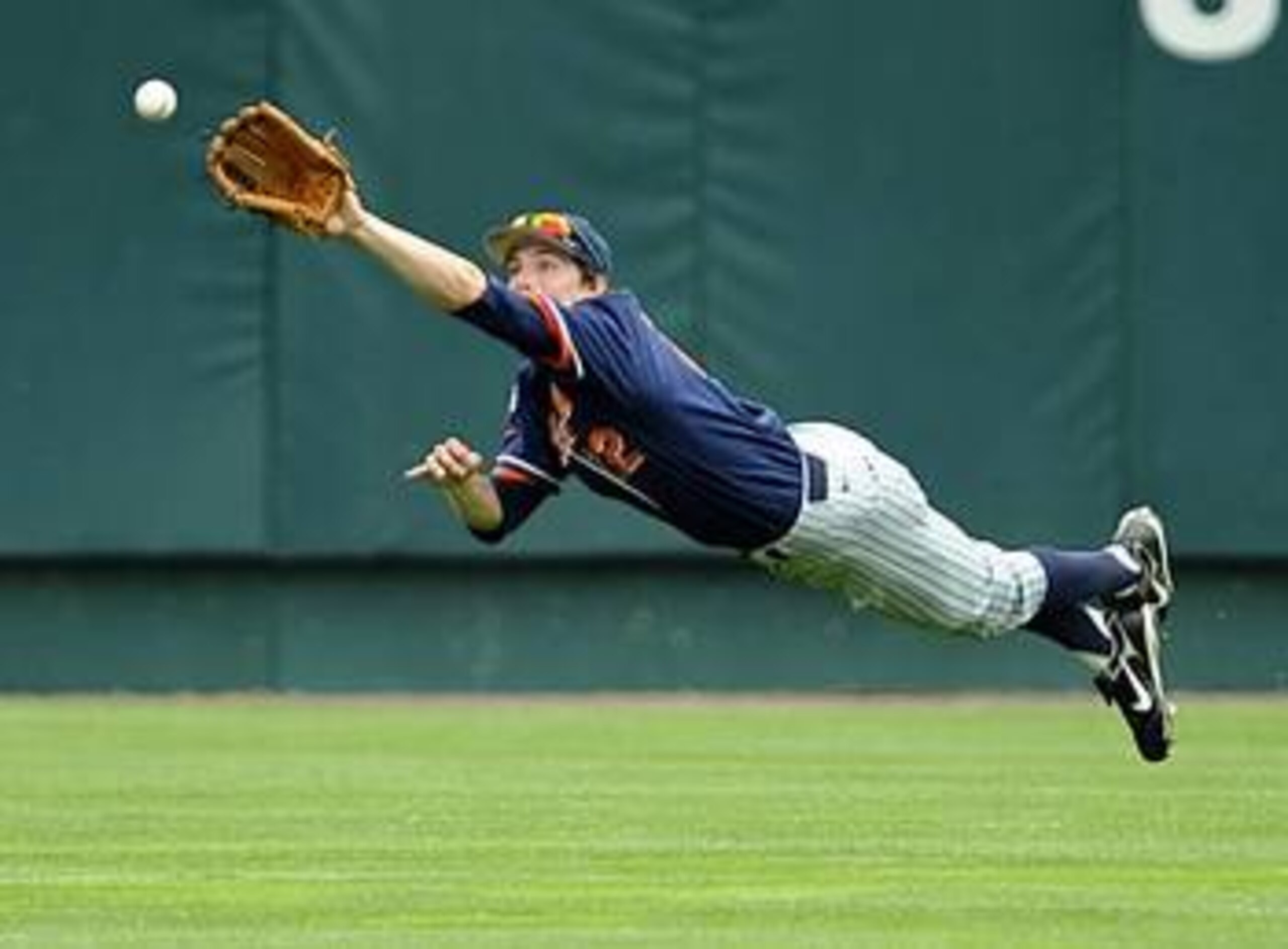 http://imgs.sfgate.com/c/pictures/2010/06/07/sp-baseballdraft_0501793293.jpg