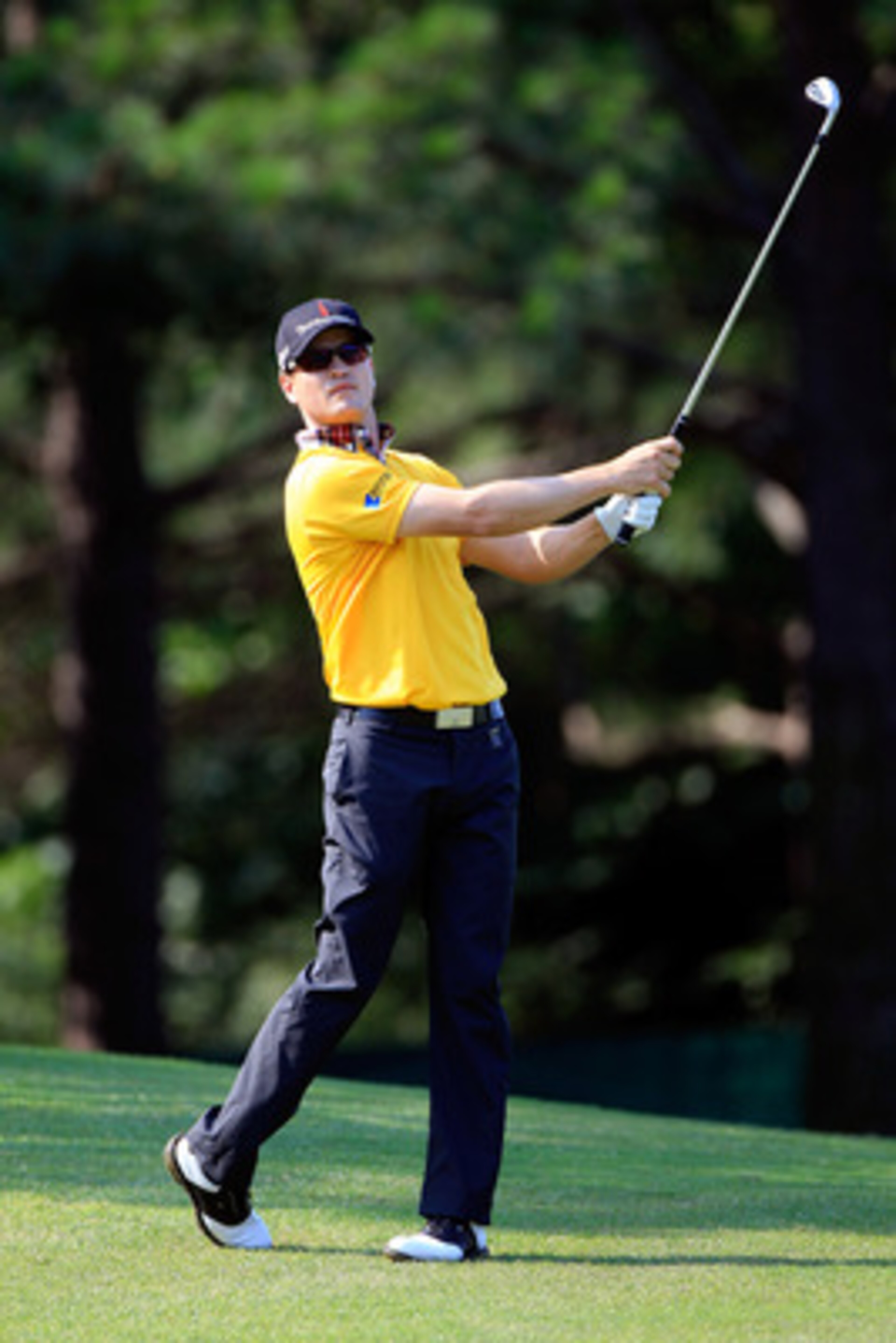 MEMPHIS, TN - JUNE 09:  Zach Johnson hits a shot on the 6th hole during the first round of the FedEx St. Jude Classic at TPC Southwind on June 9, 2011 in Memphis, Tennessee.  (Photo by Sam Greenwood/Getty Images)