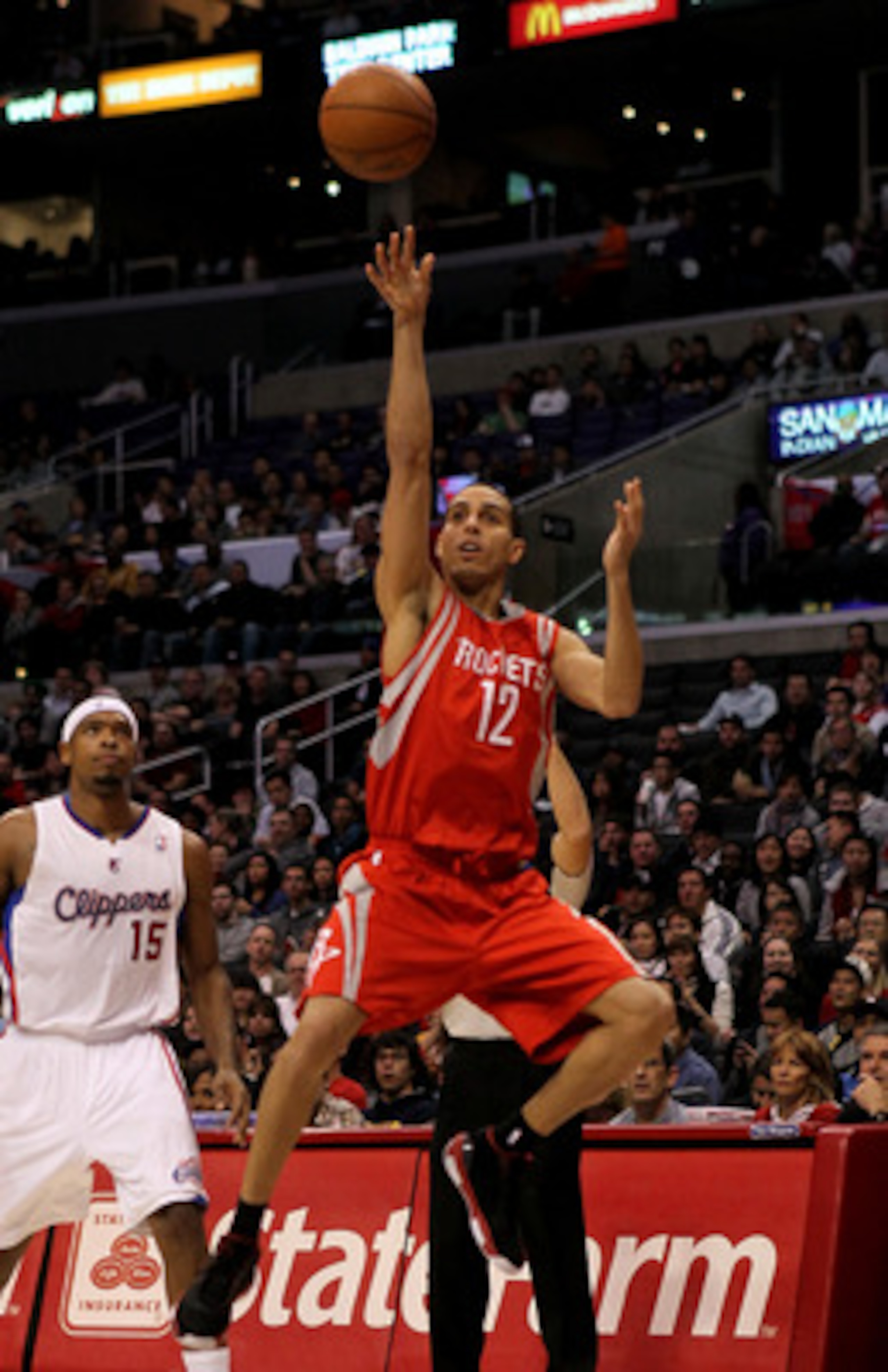 LOS ANGELES, CA - DECEMBER 22: Kevin Martin #12 of the Houston Rockets shoots against the Los Angeles Clippers at Staples Center on December 22, 2010 in Los Angeles, California.  NOTE TO USER: User expressly acknowledges and agrees that, by downloading an