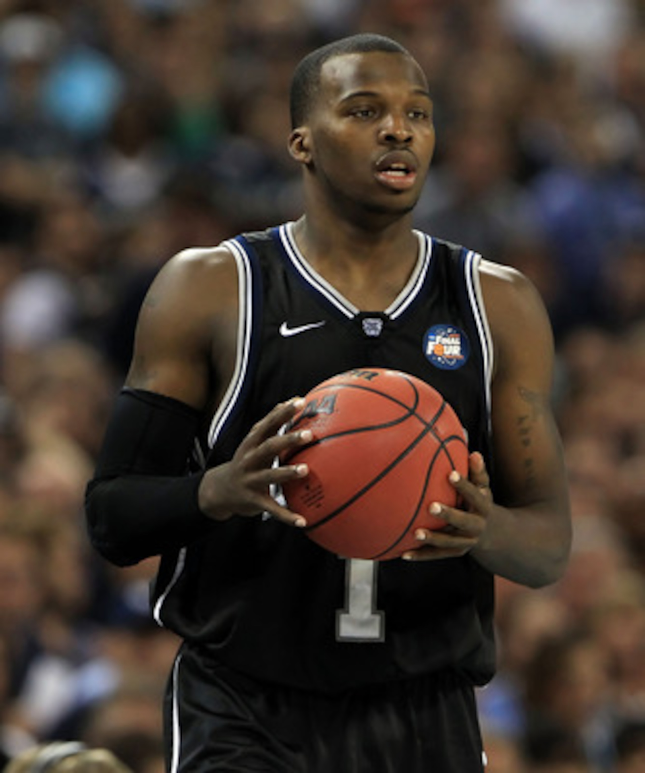 HOUSTON, TX - APRIL 04:  Shelvin Mack #1 of the Butler Bulldogs with the ball while taking on Connecticut Huskies during the National Championship Game of the 2011 NCAA Division I Men's Basketball Tournament at Reliant Stadium on April 4, 2011 in Houston,