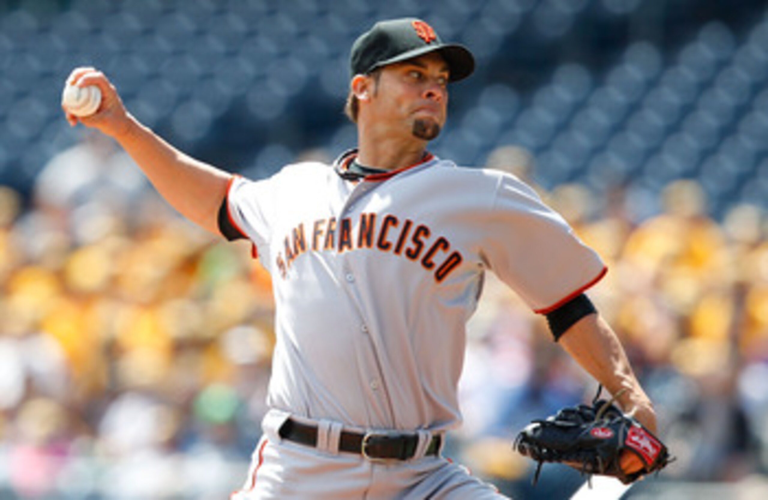 PITTSBURGH - APRIL 28: Ryan Vogelsong #32 of the San Francisco Giants pitches against  the Pittsburgh Pirates during the game on April 28, 2011 at PNC Park in Pittsburgh, Pennsylvania.  (Photo by Jared Wickerham/Getty Images)