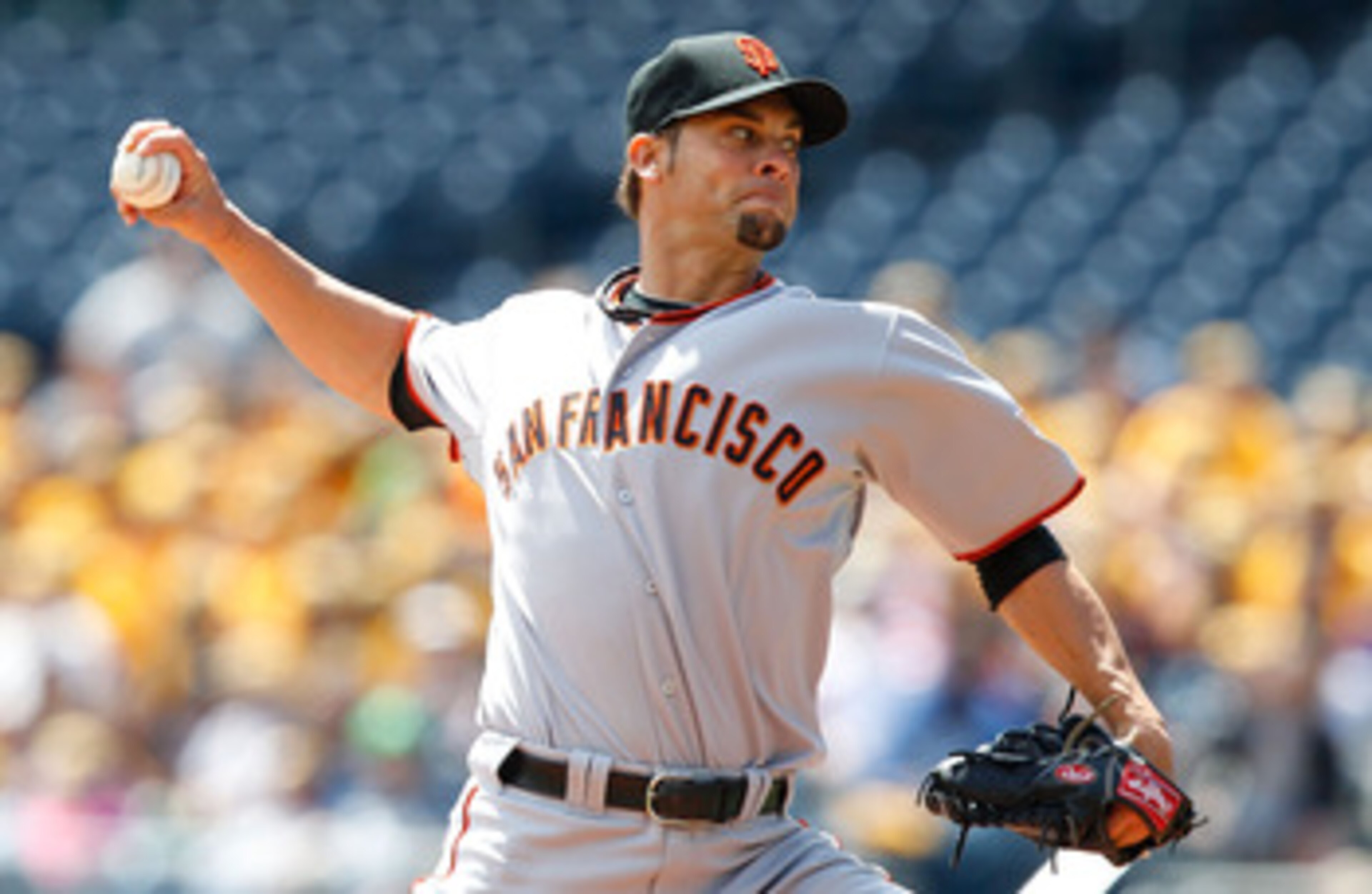 PITTSBURGH - APRIL 28: Ryan Vogelsong #32 of the San Francisco Giants pitches against  the Pittsburgh Pirates during the game on April 28, 2011 at PNC Park in Pittsburgh, Pennsylvania.  (Photo by Jared Wickerham/Getty Images)