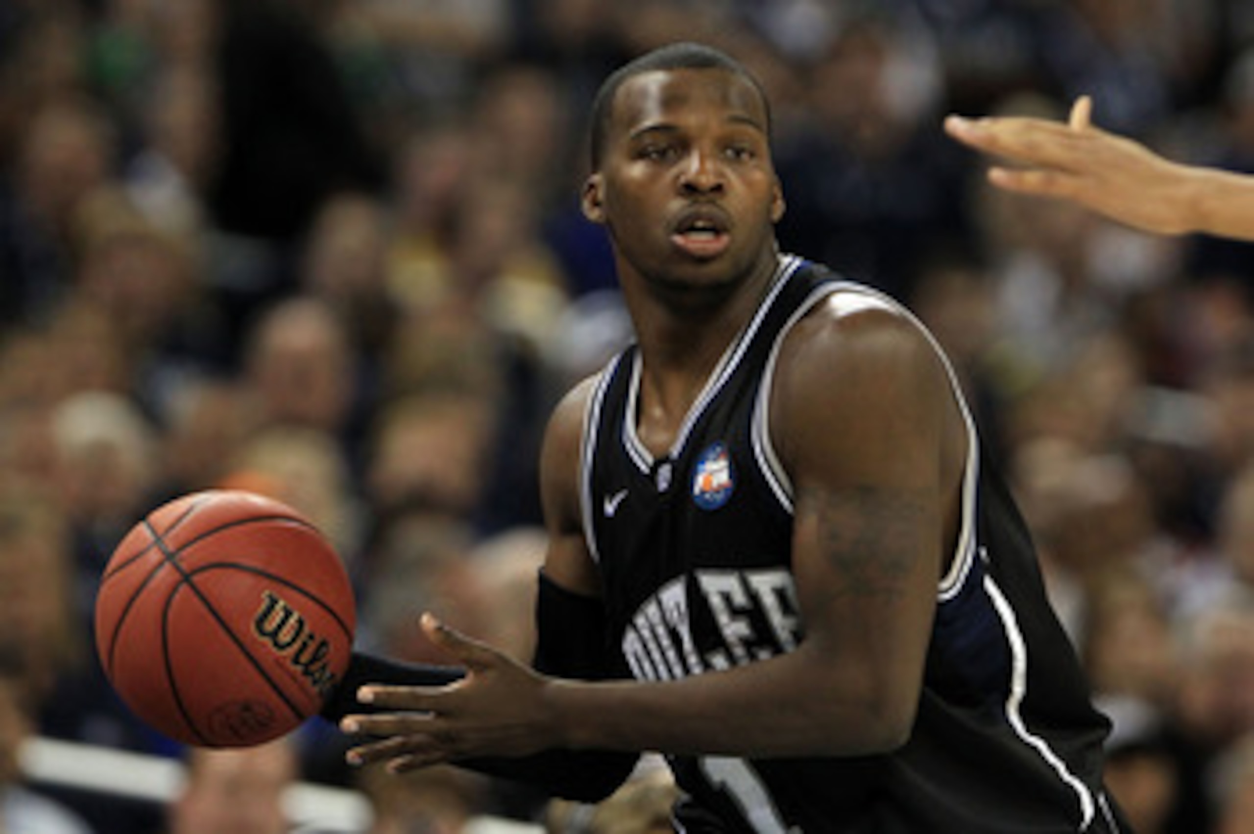 HOUSTON, TX - APRIL 04: Shelvin Mack #1 of the Butler Bulldogs with the ball while taking on Connecticut Huskies during the National Championship Game of the 2011 NCAA Division I Men's Basketball Tournament at Reliant Stadium on April 4, 2011 in Houston, HOUSTON, TX - APRIL 04: Shelvin Mack #1 of the Butler Bulldogs with the ball while taking on Connecticut Huskies during the National Championship Game of the 2011 NCAA Division I Men's Basketball Tournament at Reliant Stadium on April 4, 2011 in Houston,