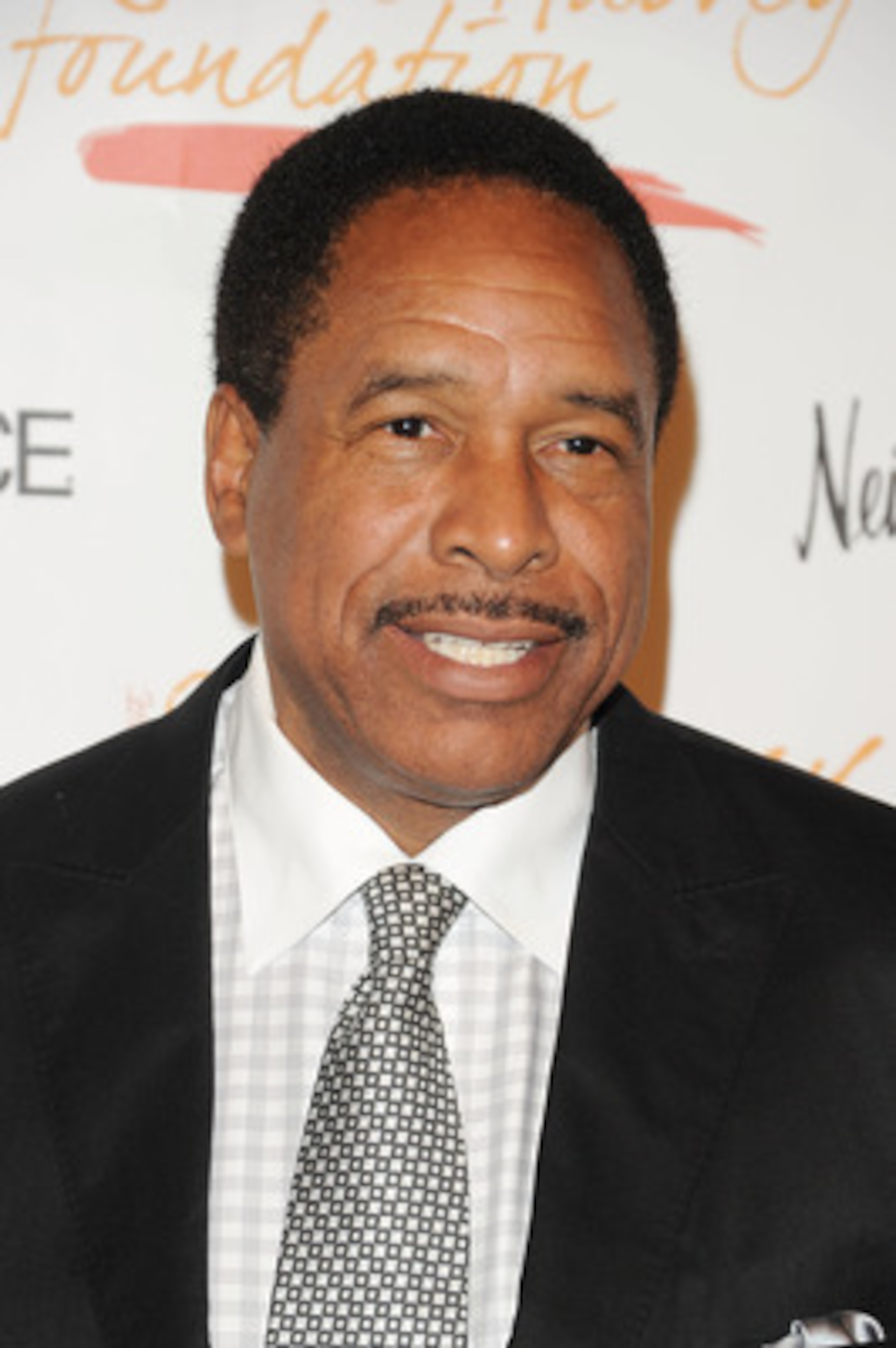 NEW YORK - MAY 03:  Former MLB player Dave Winfield attends the New York Gala benefiting The Steve Harvey Foundation at Cipriani, Wall Street on May 3, 2010 in New York City.  (Photo by Andrew H. Walker/Getty Images for The Steve Harvey Foundation)
