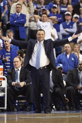 LEXINGTON, KY - FEBRUARY 28:  Head coach Billy Gillispie of the Kentucky Wildcats reacts during the SEC game against the LSU Tigers at Rupp Arena on February 28, 2009 in Lexington, Kentucky.  (Photo by Andy Lyons/Getty Images)