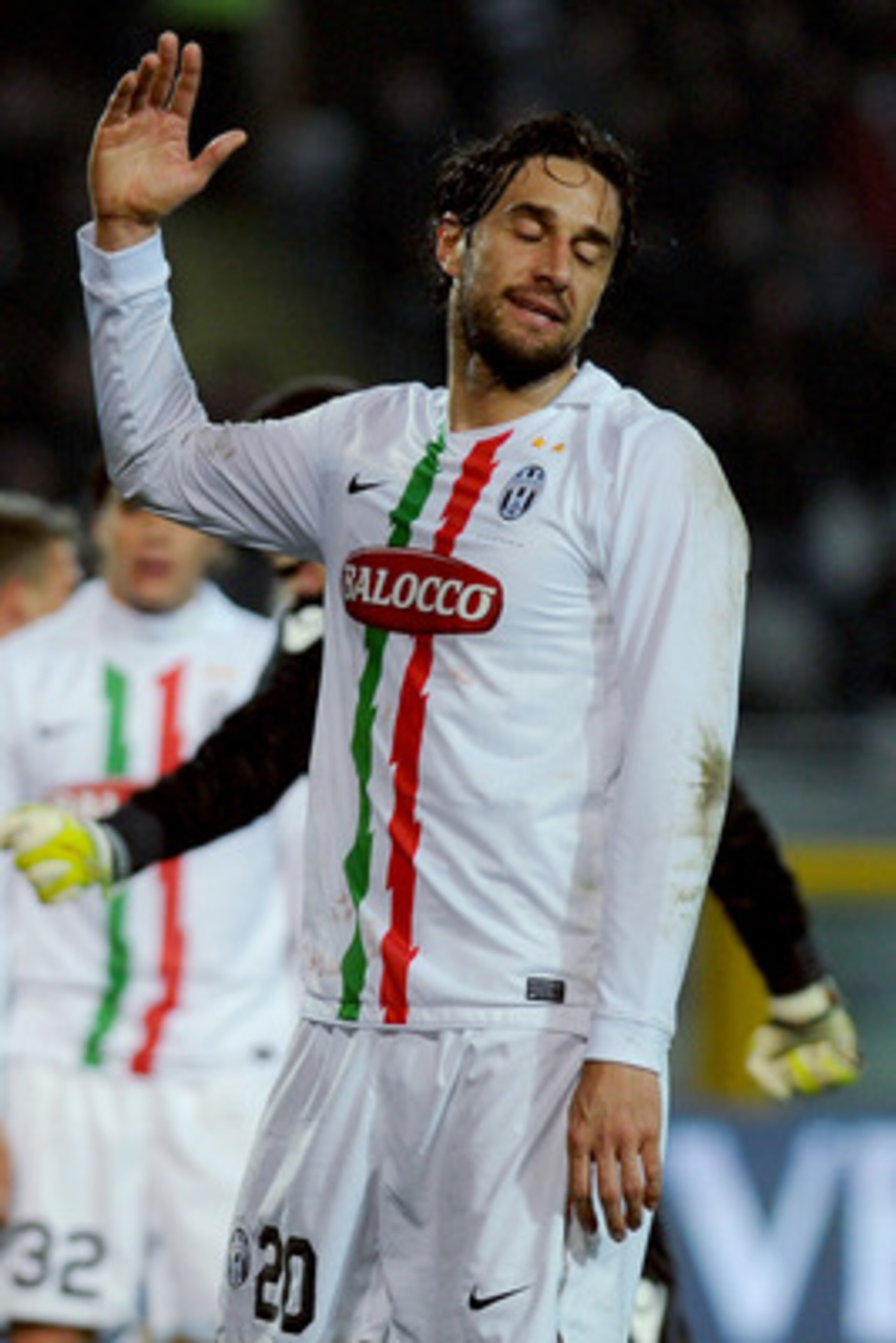 TURIN, ITALY - FEBRUARY 26:  Luca Toni of Juventus FC reacts during the Serie A match between Juventus FC and Bologna FC at Olimpico Stadium on February 26, 2011 in Turin, Italy.  (Photo by Valerio Pennicino/Getty Images)