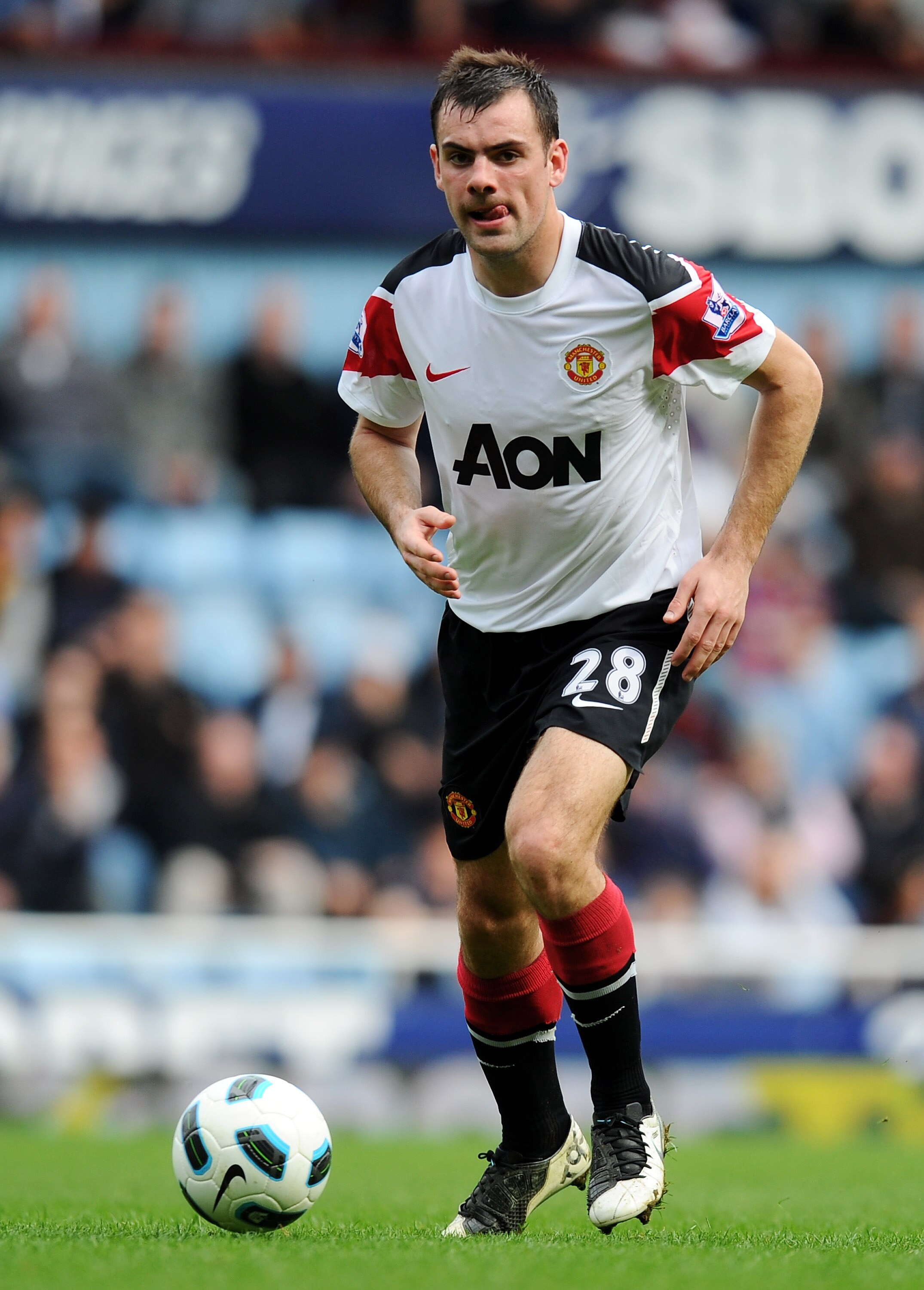 LONDON, ENGLAND - APRIL 02: Darron Gibson of Manchester United in action during the Barclays Premier League match between West Ham United and Manchester United at the Boleyn Ground on April 2, 2011 in London, England.  (Photo by Mike Hewitt/Getty Images)