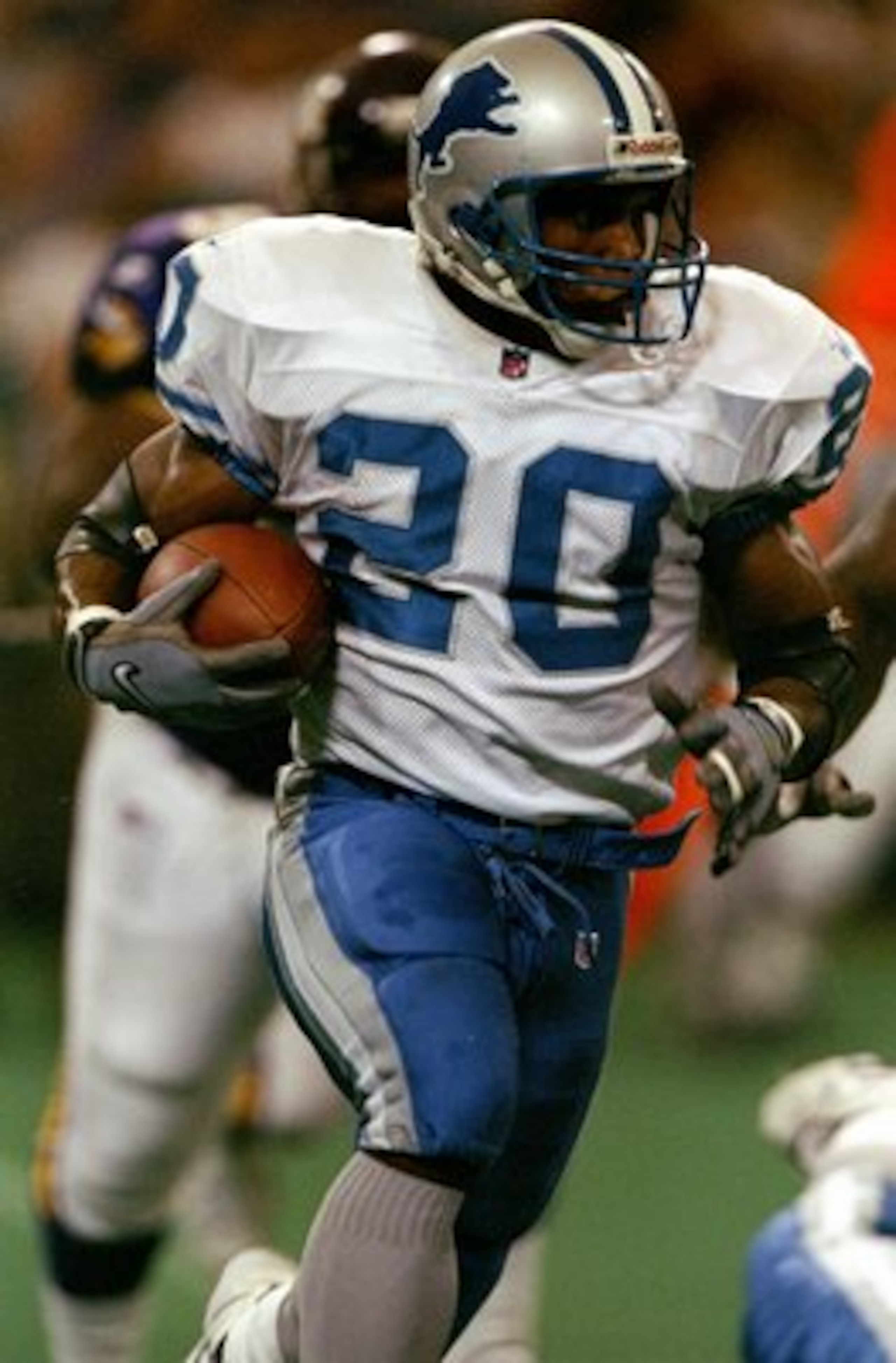 20 Sep 1998:  Running back Barry Sanders #20 of the Detroit Lions in action during the game against the Minnesota Vikings at the Metrodome in Minneapolis, Minnesota. The Vikings defeated the Lions 29-6. Mandatory Credit: Tom Pidgeon  /Allsport