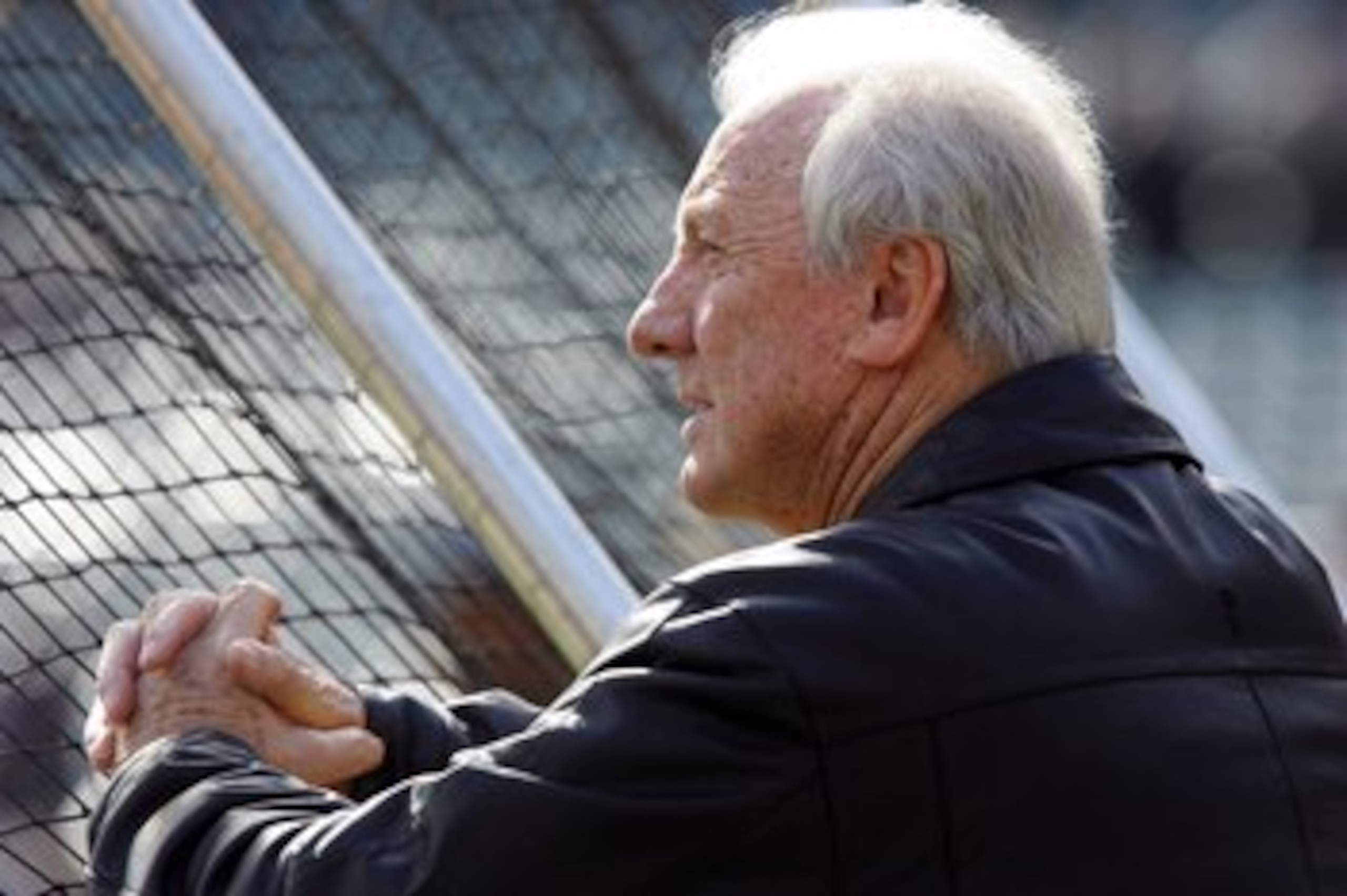 DETROIT - OCTOBER 14:  Hall of Famer and former Detroit Tiger great Al Kaline watchess batting practice prior to the start of Game Four of the American League Championship Series between the Detroit Tigers and the Oakland Athletics October 14, 2006 at Com