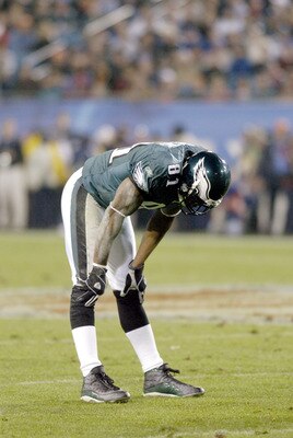 Eagles # 81 WR Terrell Owens during Super Bowl XXXIX between the Philadelphia Eagles and the New England Patriots at Alltel Stadium in Jacksonville, Florida on February 6, 2005.  (Photo by Al Messerschmidt/Getty Images)
