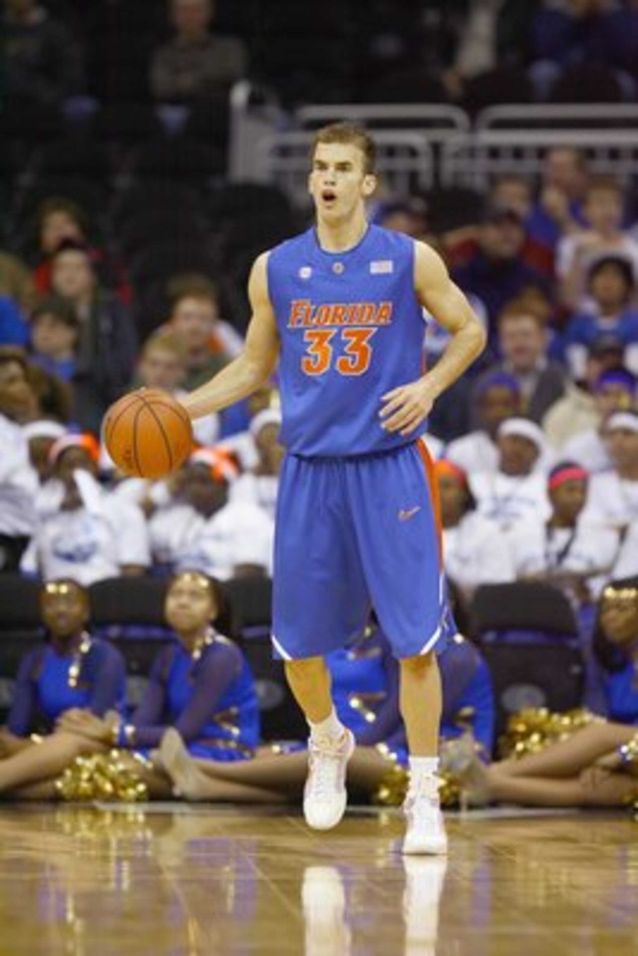 KANSAS CITY, MO - NOVEMBER 25:  Nick Calathes #33 of the Florida Gators dribbles the ball against the Washington Huskies during the CBE Classic consolation game on November 25, 2008 at the Sprint Center in Kansas City, Missouri. (Photo by: Jamie Squire/Ge