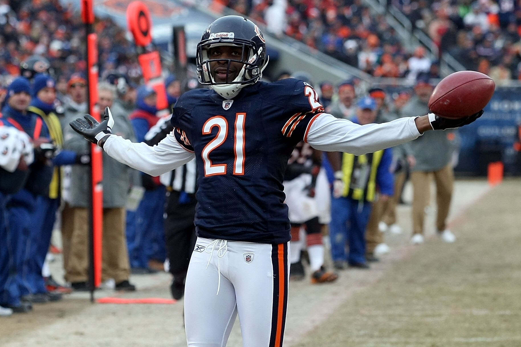 CHICAGO, IL - JANUARY 16:  Corey Graham #21 of the Chicago Bears reacts against the Seattle Seahawks in the 2011 NFC divisional playoff game at Soldier Field on January 16, 2011 in Chicago, Illinois.  (Photo by Doug Pensinger/Getty Images)