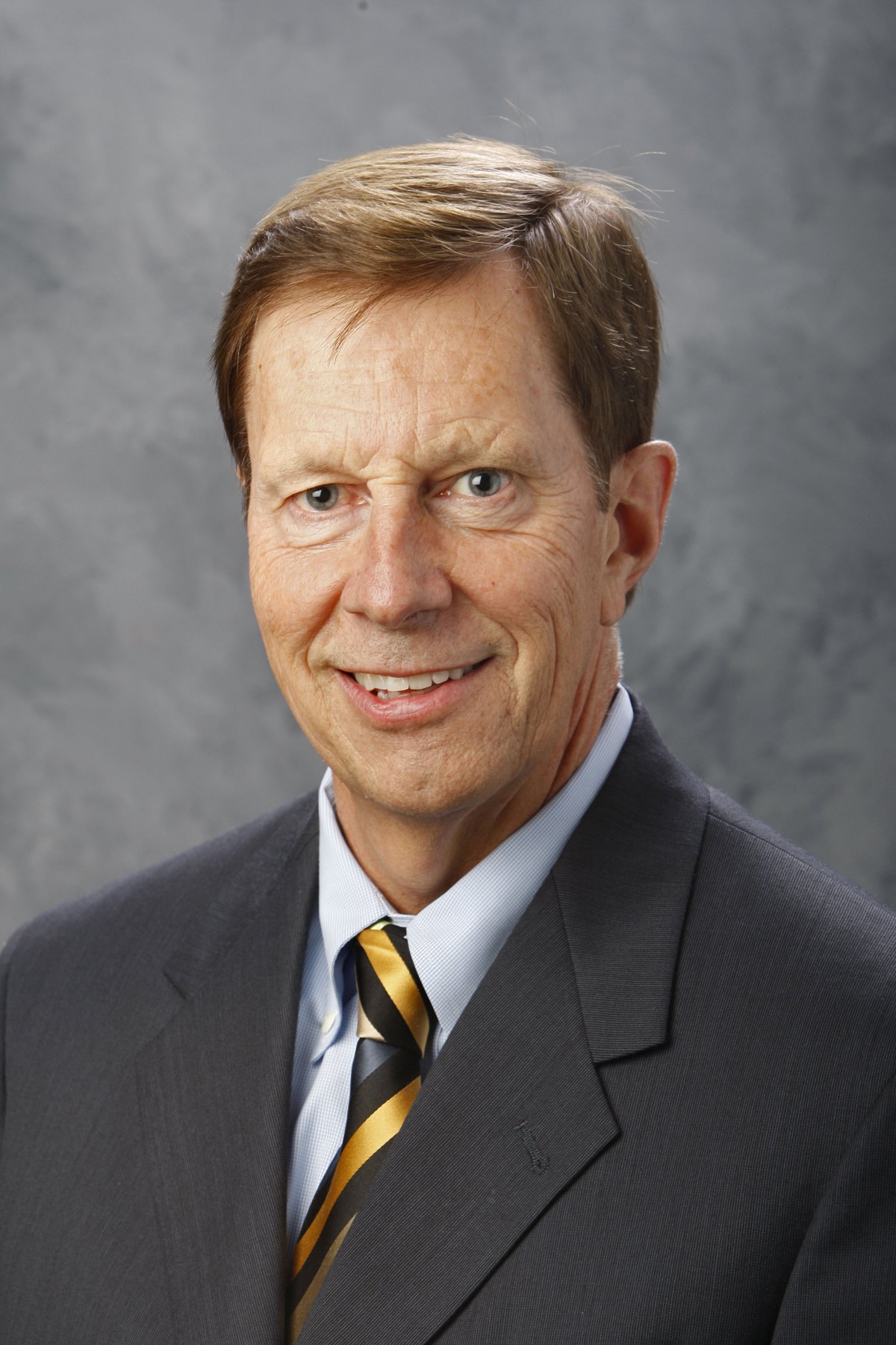 NASHVILLE, TN - 2007: David Poile of the Nashville Predators poses for his 2007 NHL headshot at photo day in Nashville, Tennessee. (Photo by Getty Images) NASHVILLE, TN - 2007: David Poile of the Nashville Predators poses for his 2007 NHL headshot at photo day in Nashville, Tennessee. (Photo by Getty Images)