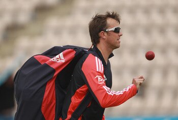 SOUTHAMPTON, ENGLAND - JUNE 14:  Graeme Swann of England looks on during the England nets session at The Rose Bowl on June 14, 2011 in Southampton, England.  (Photo by Tom Shaw/Getty Images)