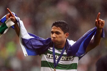 GLASGOW, SCOTLAND - MAY 21:  Emilio Izaguirre of Celtic celebrates after winning the Scottish Cup Final between Celtic and Motherwell at Hampden Park on May 21, 2011 in Glasgow, Scotland.  (Photo by Bryn Lennon/Getty Images)