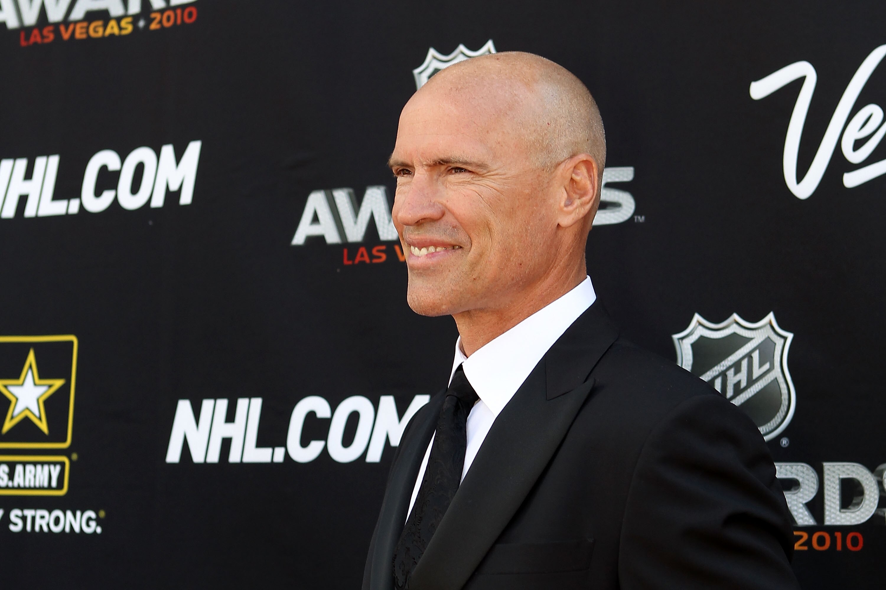 LAS VEGAS - JUNE 23:  Hall of Famer Mark Messier arrives during the red carpet arrivals for the 2010 NHL Awards at the Palms Casino Resort on June 23, 2010 in Las Vegas, Nevada.  (Photo by Bruce Bennett/Getty Images)