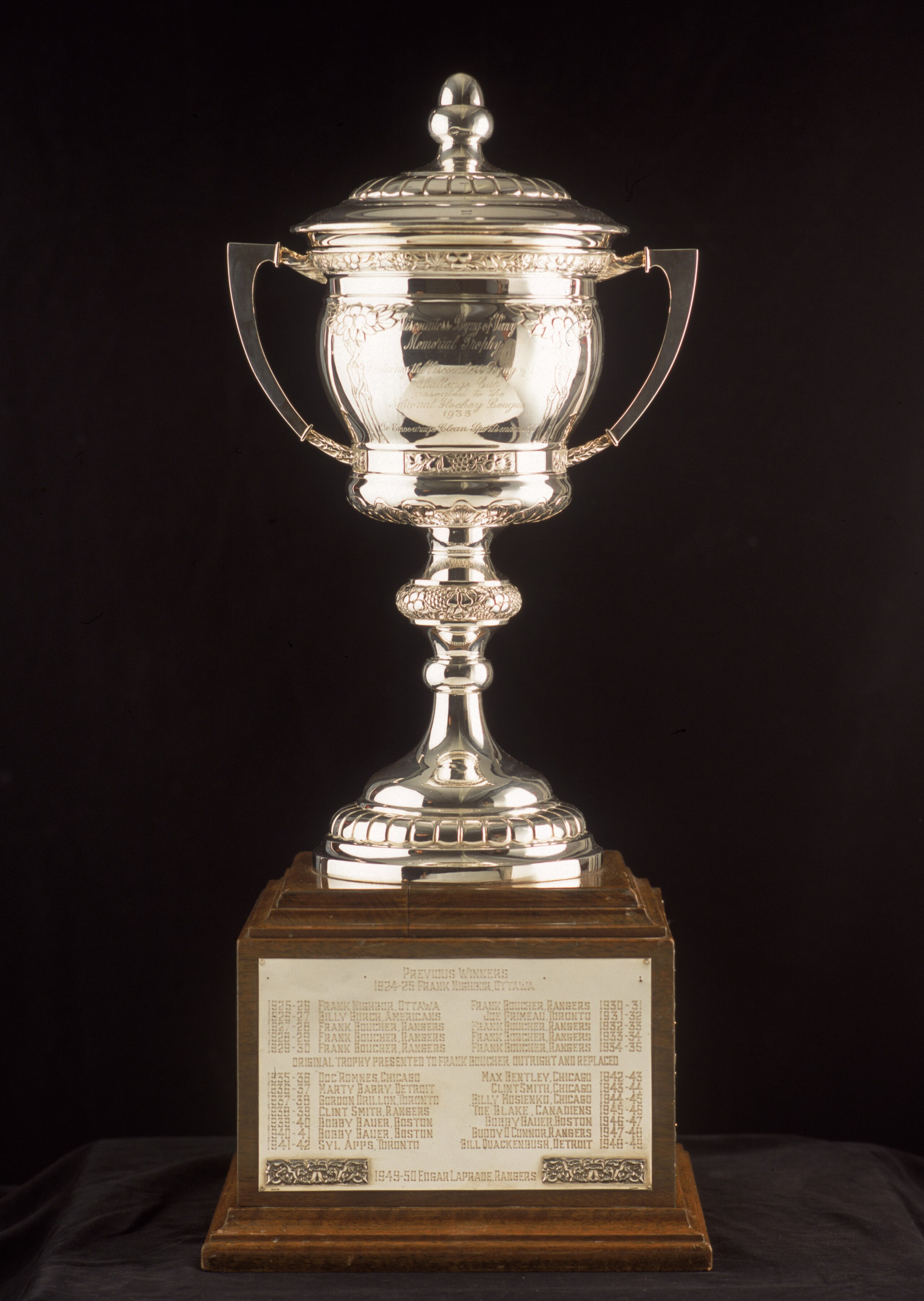TORONTO - JANUARY 1: The Lady Byng Memorial Trophy is presented yearly to the Player who Displays Gentlemanly Conduct by the National Hockey League as pictured on January 01, 2001. (Photo by Silva Pecota /Getty Images/NHLI) TORONTO - JANUARY 1: The Lady Byng Memorial Trophy is presented yearly to the Player who Displays Gentlemanly Conduct by the National Hockey League as pictured on January 01, 2001. (Photo by Silva Pecota /Getty Images/NHLI)