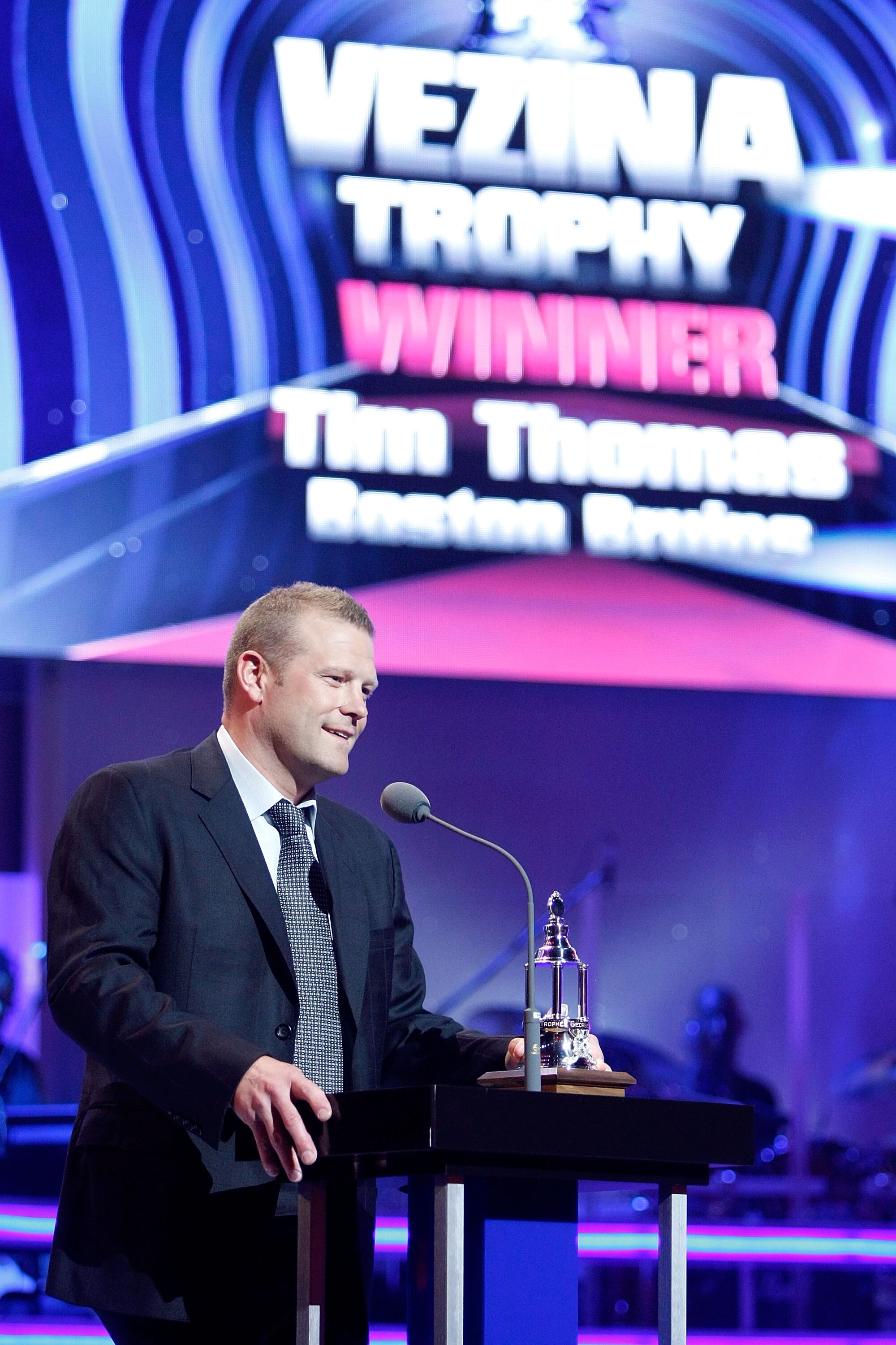 LAS VEGAS - JUNE 18:  Tim Thomas of the Boston Bruins accepts the Vezina Trophy during the 2009 NHL Awards at the Palms Casino Resort on June 18, 2009 in Las Vegas, Nevada.  (Photo by Ethan Miller/Getty Images for NHL)