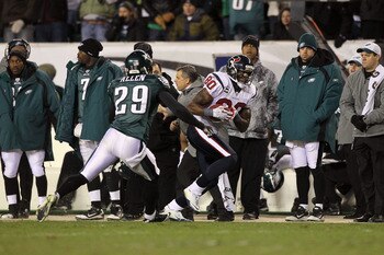 PHILADELPHIA, PA - DECEMBER 02:  Andre Johnson #80 of the Houston Texans runs for yards after the catch against Nate Allen #29 of the Philadelphia Eagles at Lincoln Financial Field on December 2, 2010 in Philadelphia, Pennsylvania.  (Photo by Jim McIsaac/
