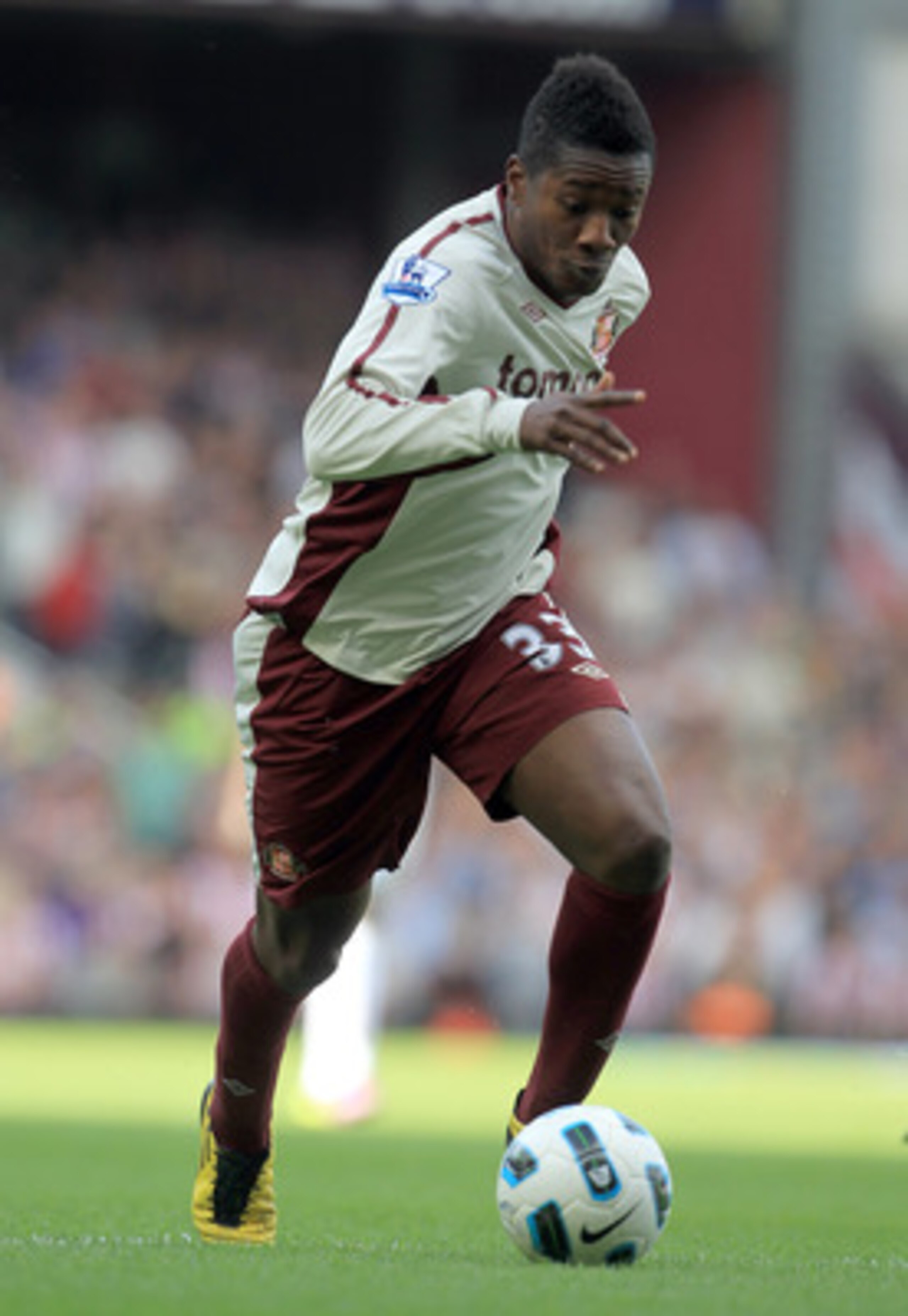 LONDON, ENGLAND - MAY 22:  Asamoah Gyan of Sunderland during the Barclays Premier League match between West Ham United and Sunderland at the Boleyn Ground on May 22, 2011 in London, England.  (Photo by David Cannon/Getty Images)
