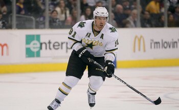 LOS ANGELES, CA - APRIL 02:  Brad Richards #91 of the Dallas Stars skates against the Los Angeles Kings at Staples Center on April 2, 2011 in Los Angeles, California.  (Photo by Jeff Gross/Getty Images)