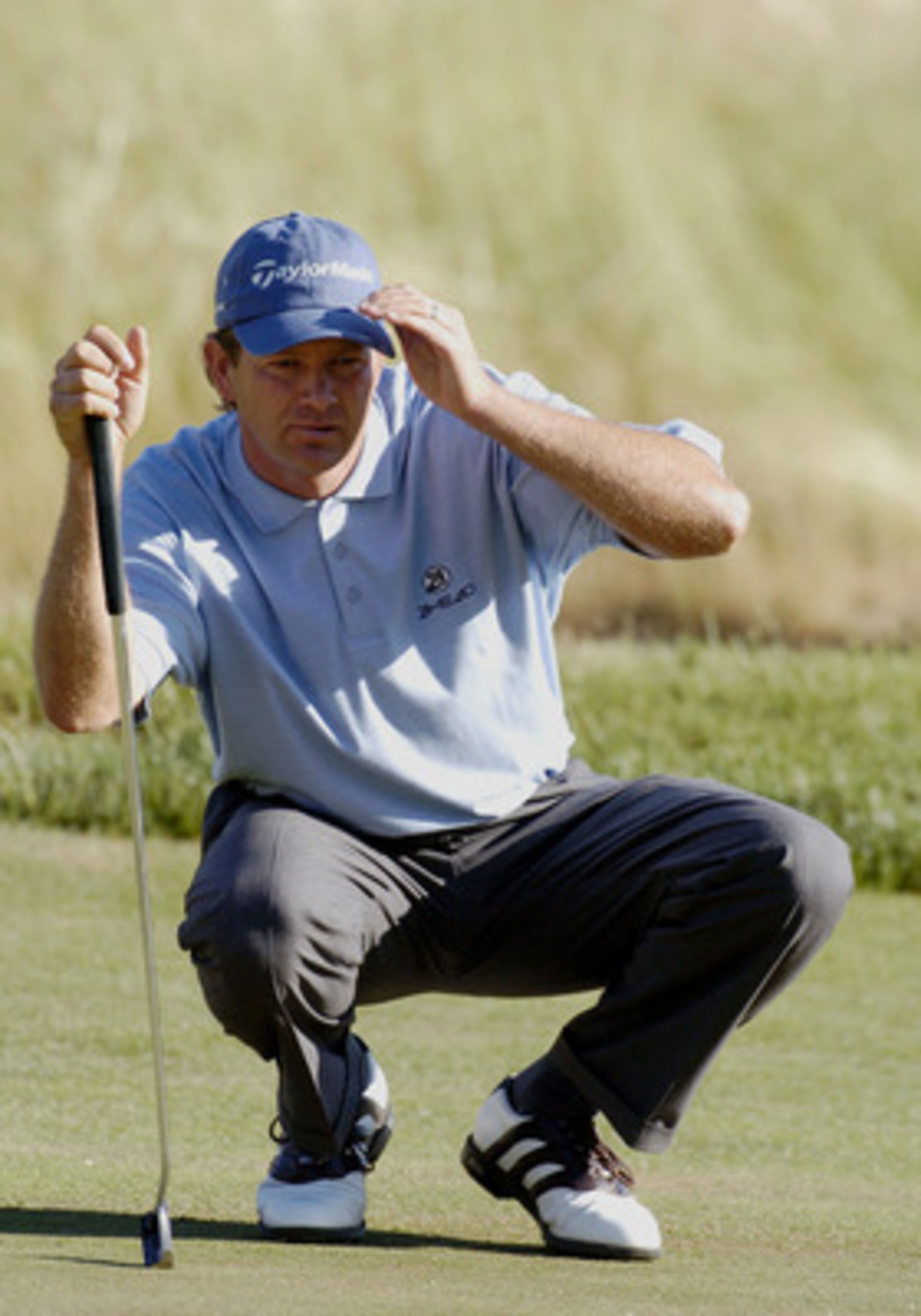 Retief Goosen wins the 2004 U. S. Open  at Shinnecock Hills,  June 20, 2004. (Photo by A. Messerschmidt/Getty Images)
