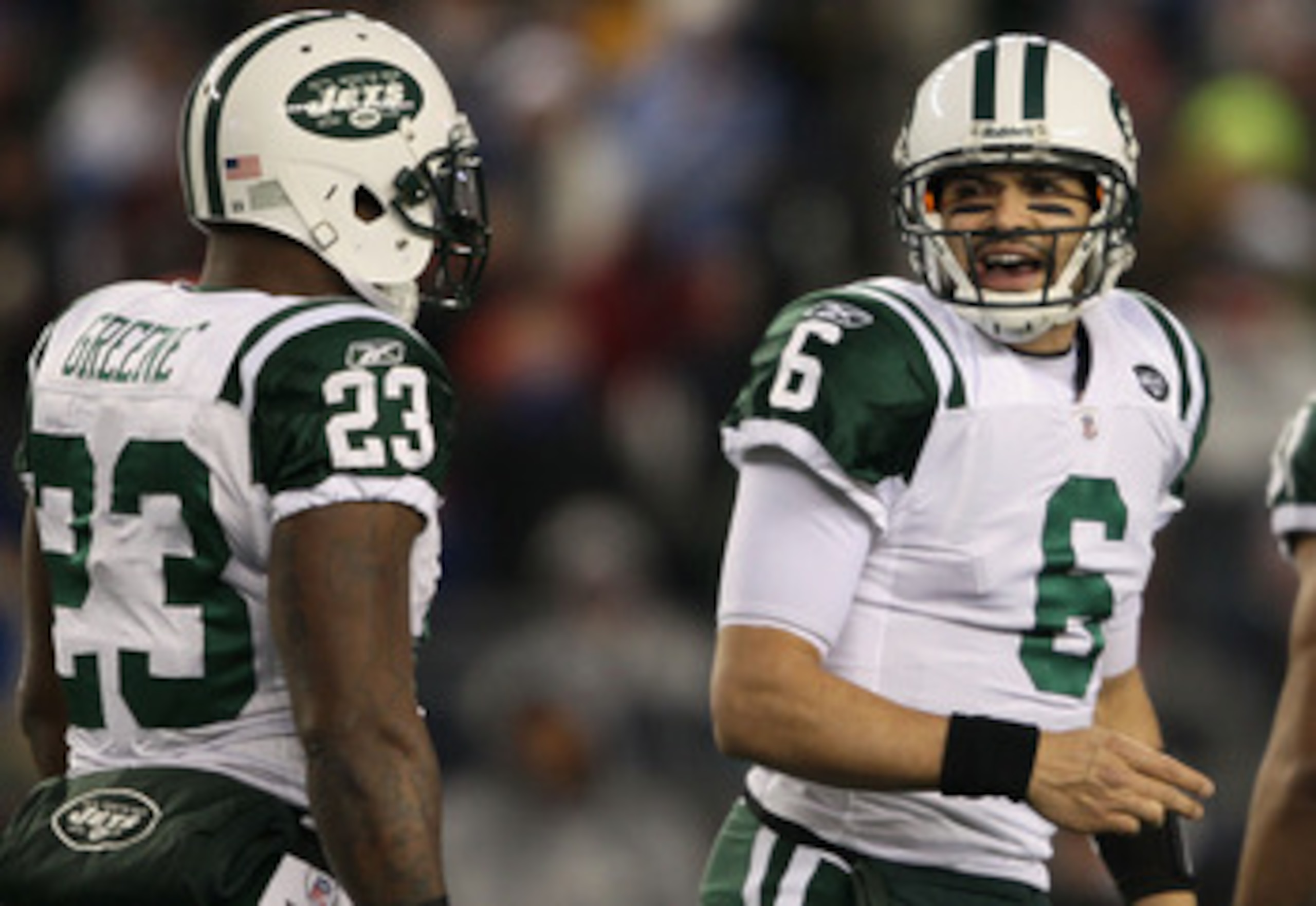 FOXBORO, MA - JANUARY 16:  Mark Sanchez #6 and Shonn Greene #23 of the New York Jets reacts to a play against the New England Patriots during their 2011 AFC divisional playoff game at Gillette Stadium on January 16, 2011 in Foxboro, Massachusetts.  (Photo