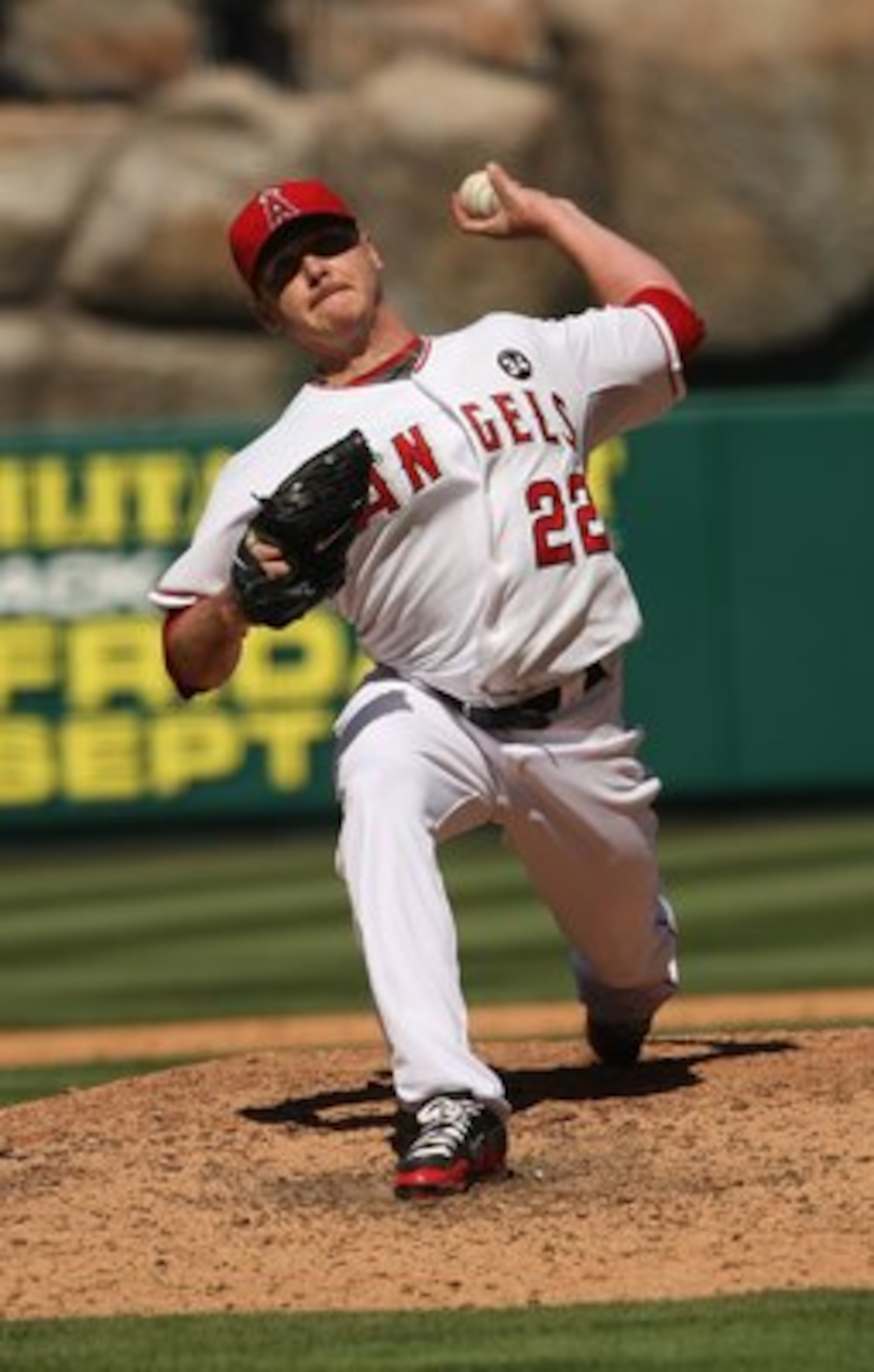 ANAHEIM, CA - SEPTEMBER 23:  Pitcher Scott Kazmir  #22 of the Los Angeles Angels of Anaheim throws a pitch against the New York Yankees on September 23, 2009 at Angel Stadium in Anaheim, California.  (Photo by Stephen Dunn/Getty Images)