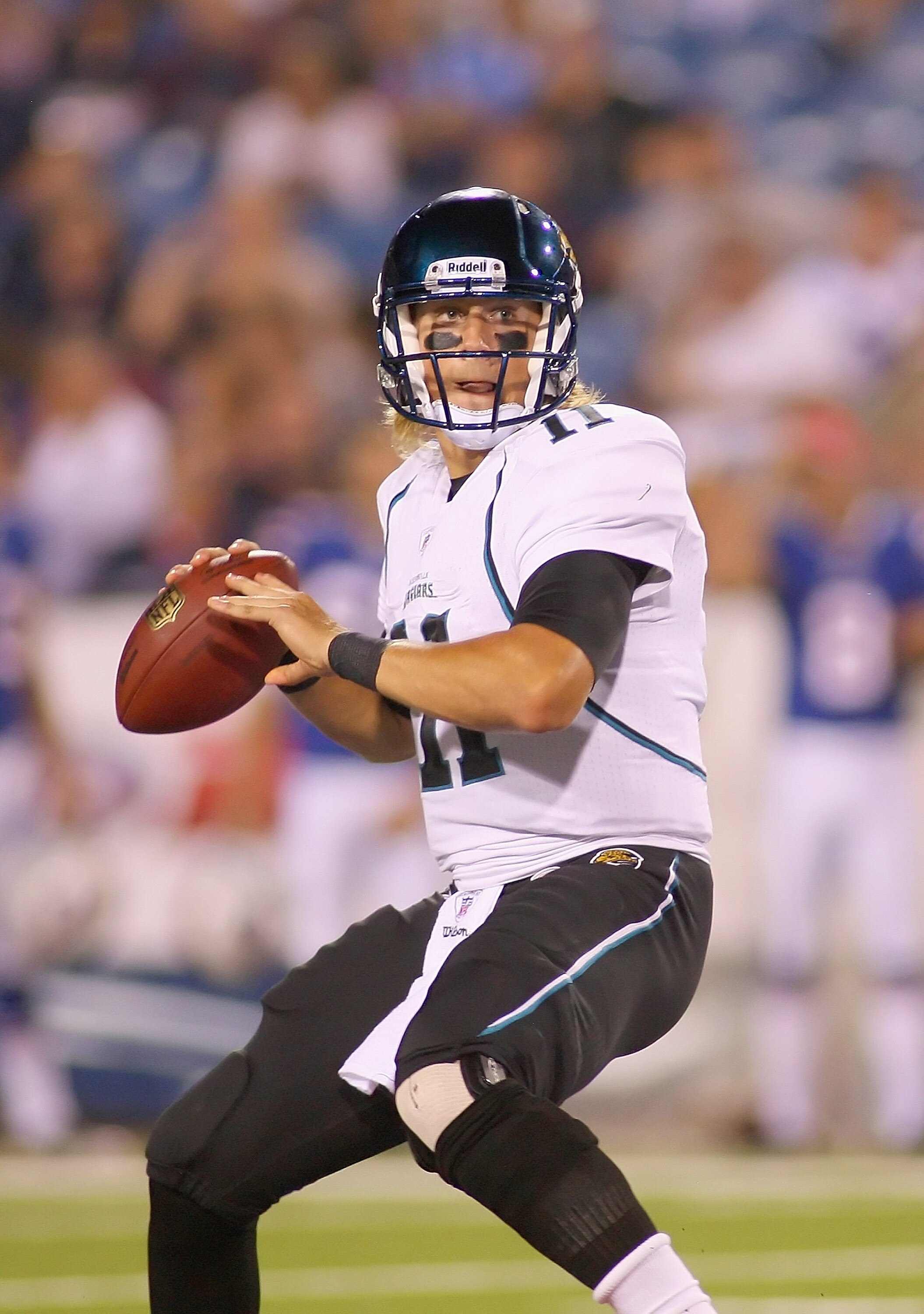 ORCHARD PARK, NY - AUGUST 27:  Blaine Gabbert #11 of the Jacksonville Jaguars readies to throw against the Buffalo Bills at Ralph Wilson Stadium on August 27, 2011 in Orchard Park, New York .Buffalo won 35-32 in overtime  (Photo by Rick Stewart/Getty Imag