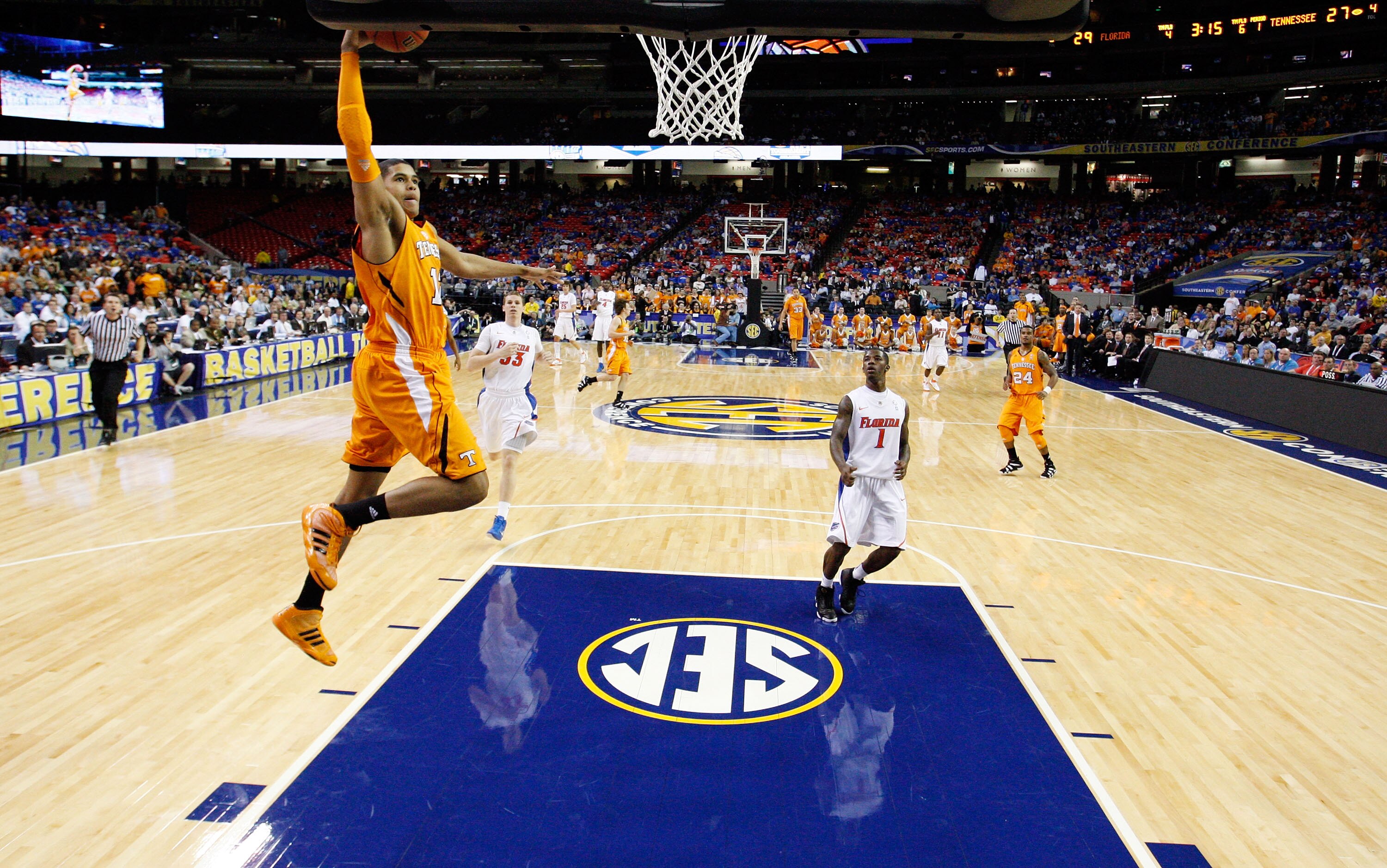 ATLANTA, GA - MARCH 11:  Tobias Harris #12 of the Tennessee Volunteers shoots against the Florida Gators during the quarterfinals of the SEC Men's Basketball Tournament at Georgia Dome on March 11, 2011 in Atlanta, Georgia.  (Photo by Kevin C. Cox/Getty I